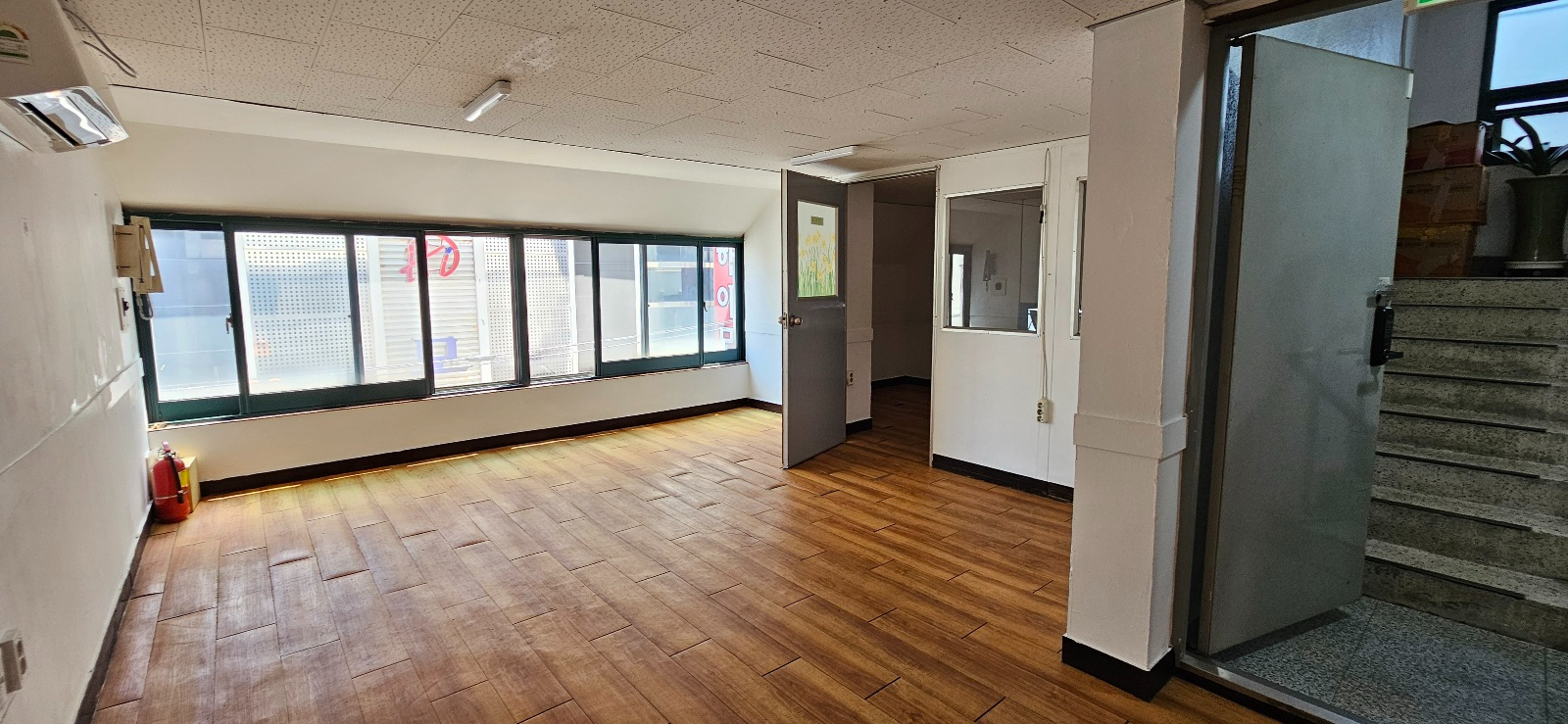 부산광역시 부산진구 부전동 상가 - 1