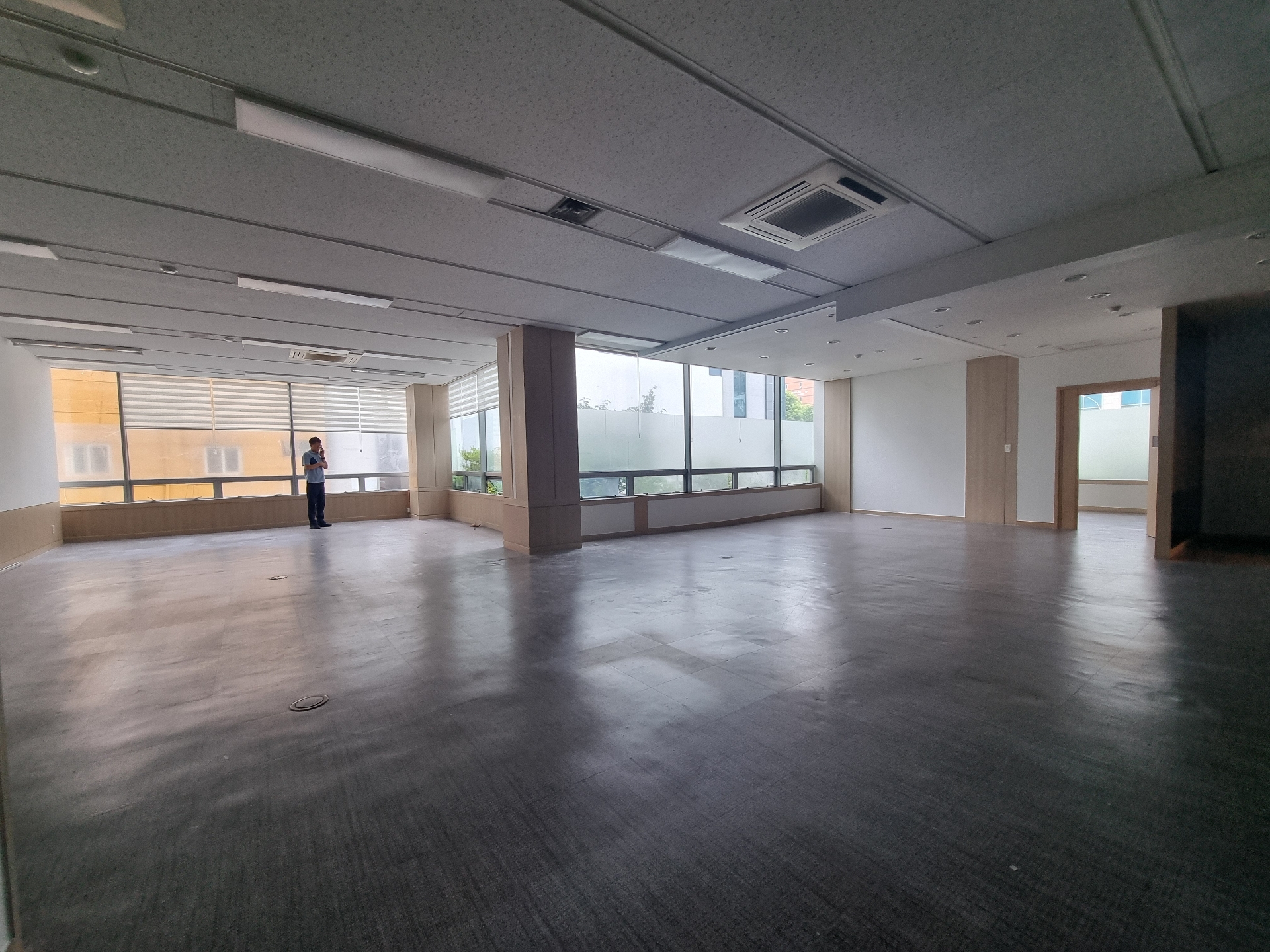 부산광역시 부산진구 부전동 사무실 - 1