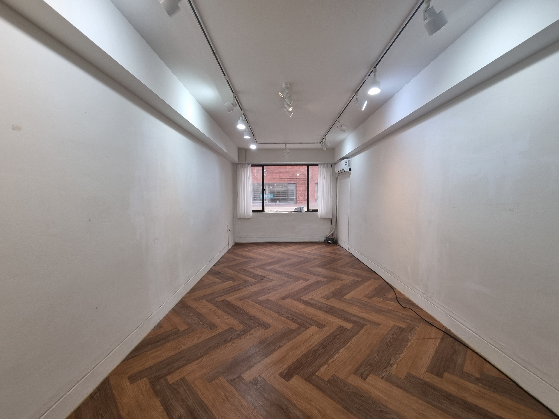 부산광역시 부산진구 전포동 상가 - 1