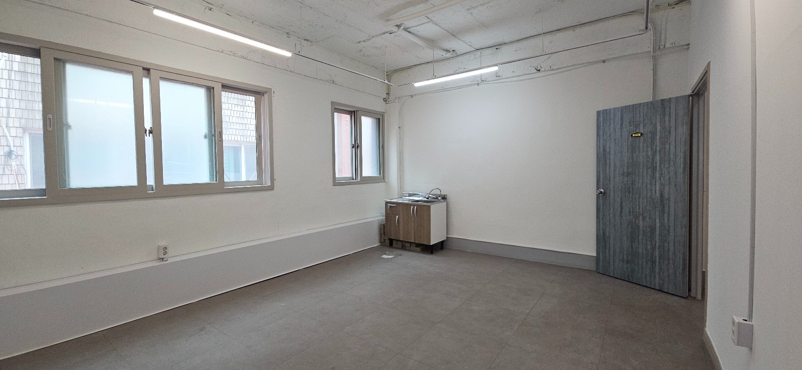 부산광역시 부산진구 부전동 상가 - 1