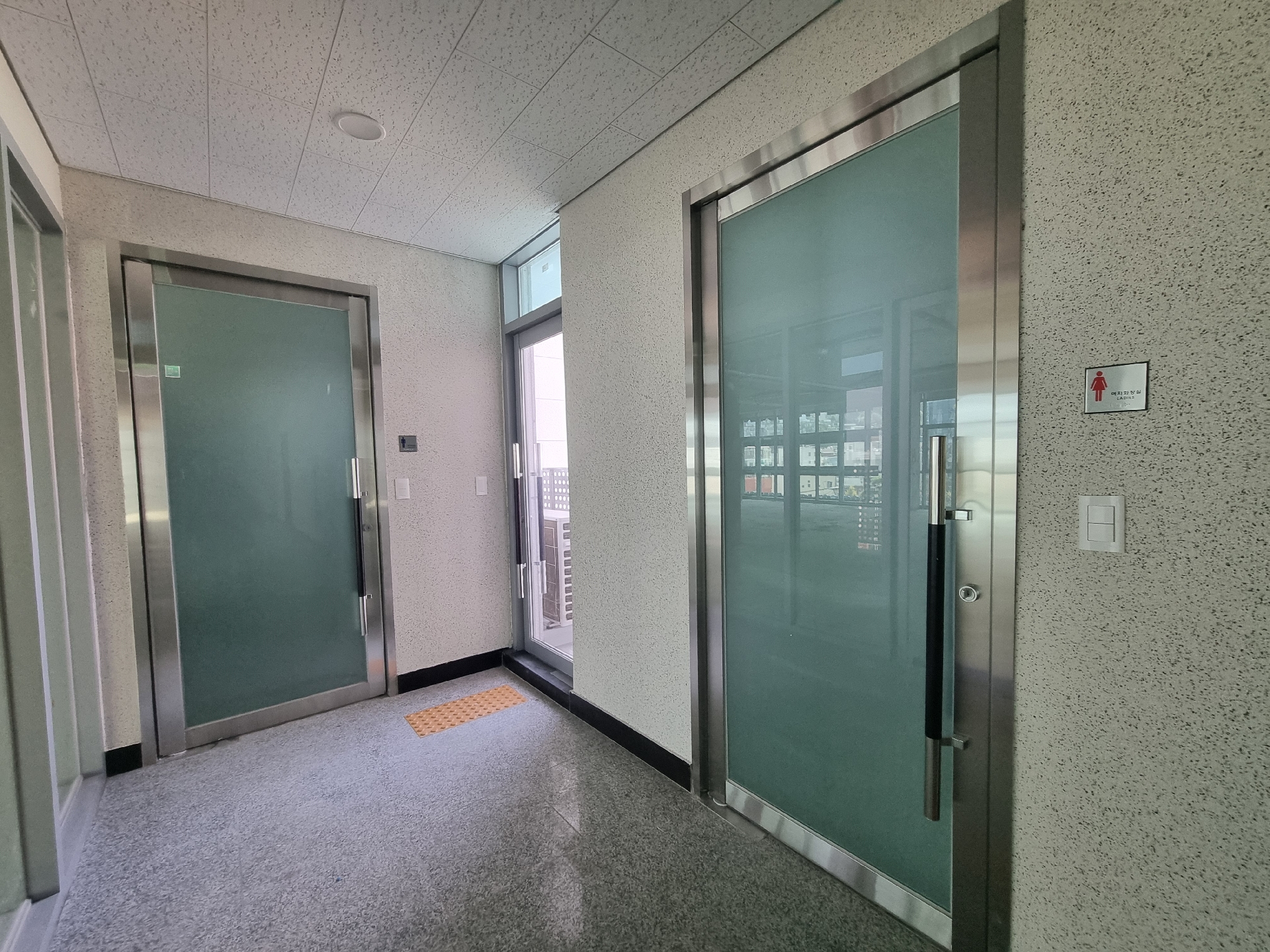 부산광역시 연제구 연산동 사무실 썸네일 5