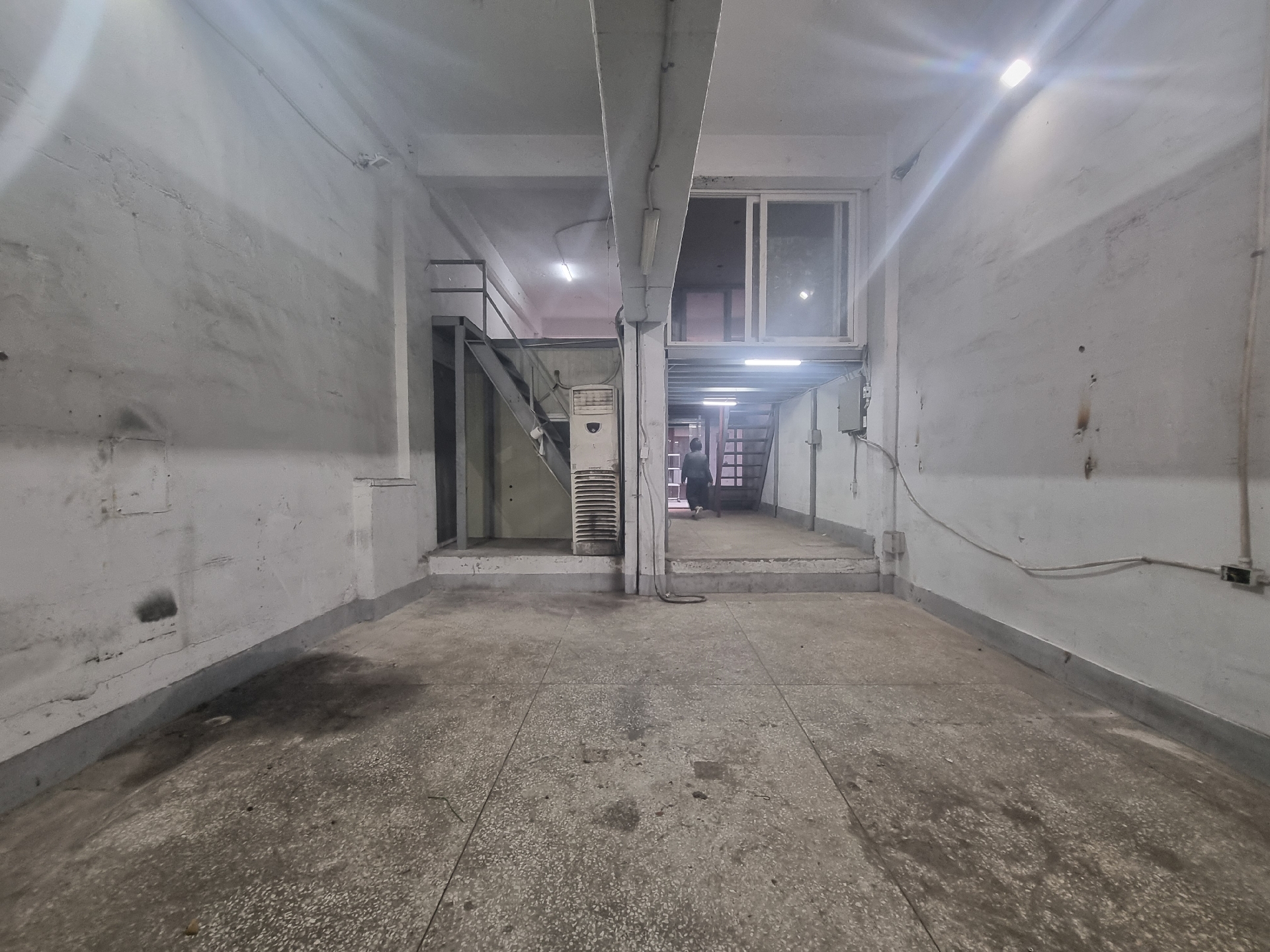 부산광역시 부산진구 전포동 상가 - 1