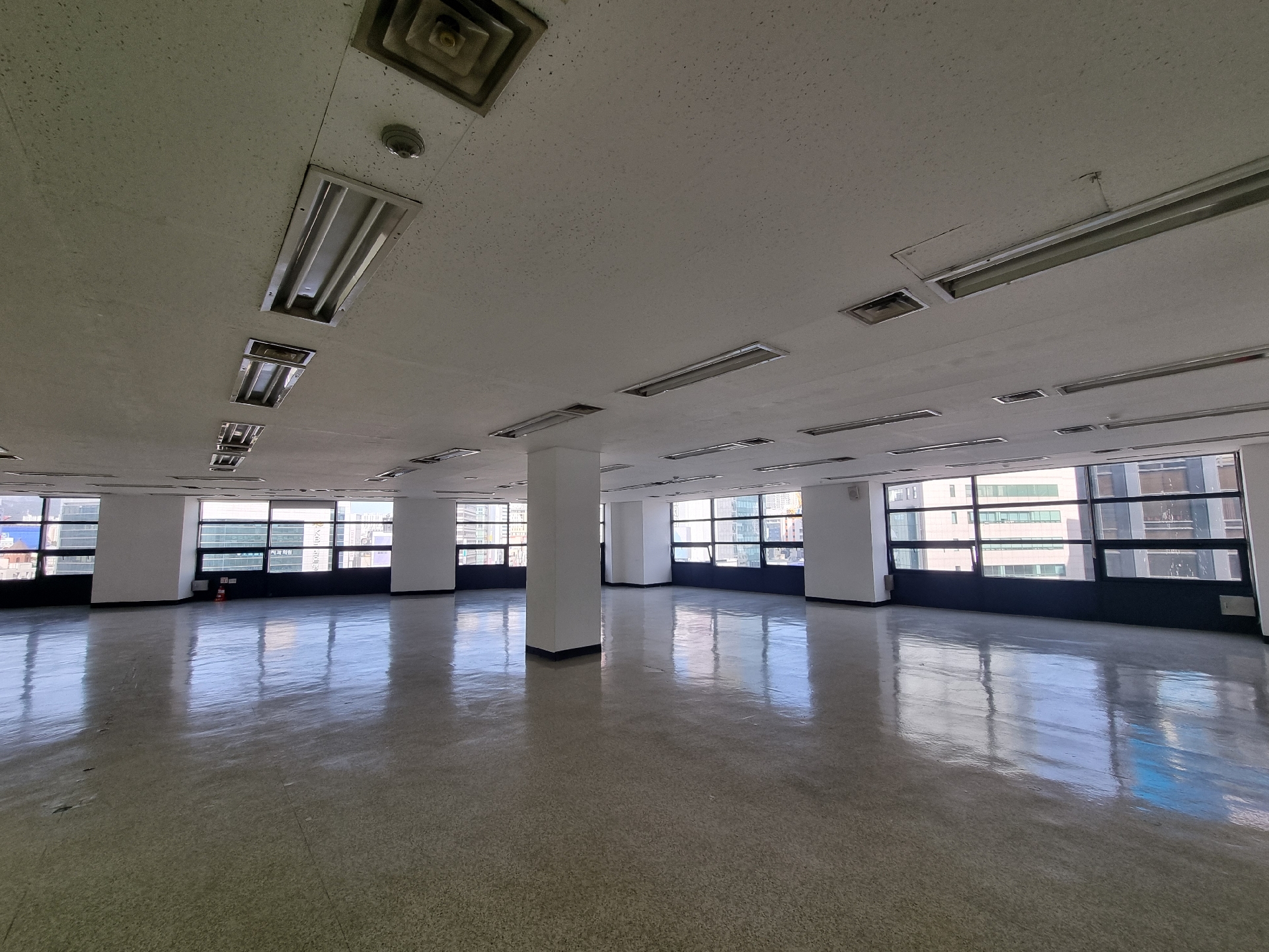 부산광역시 부산진구 부전동 사무실 - 1