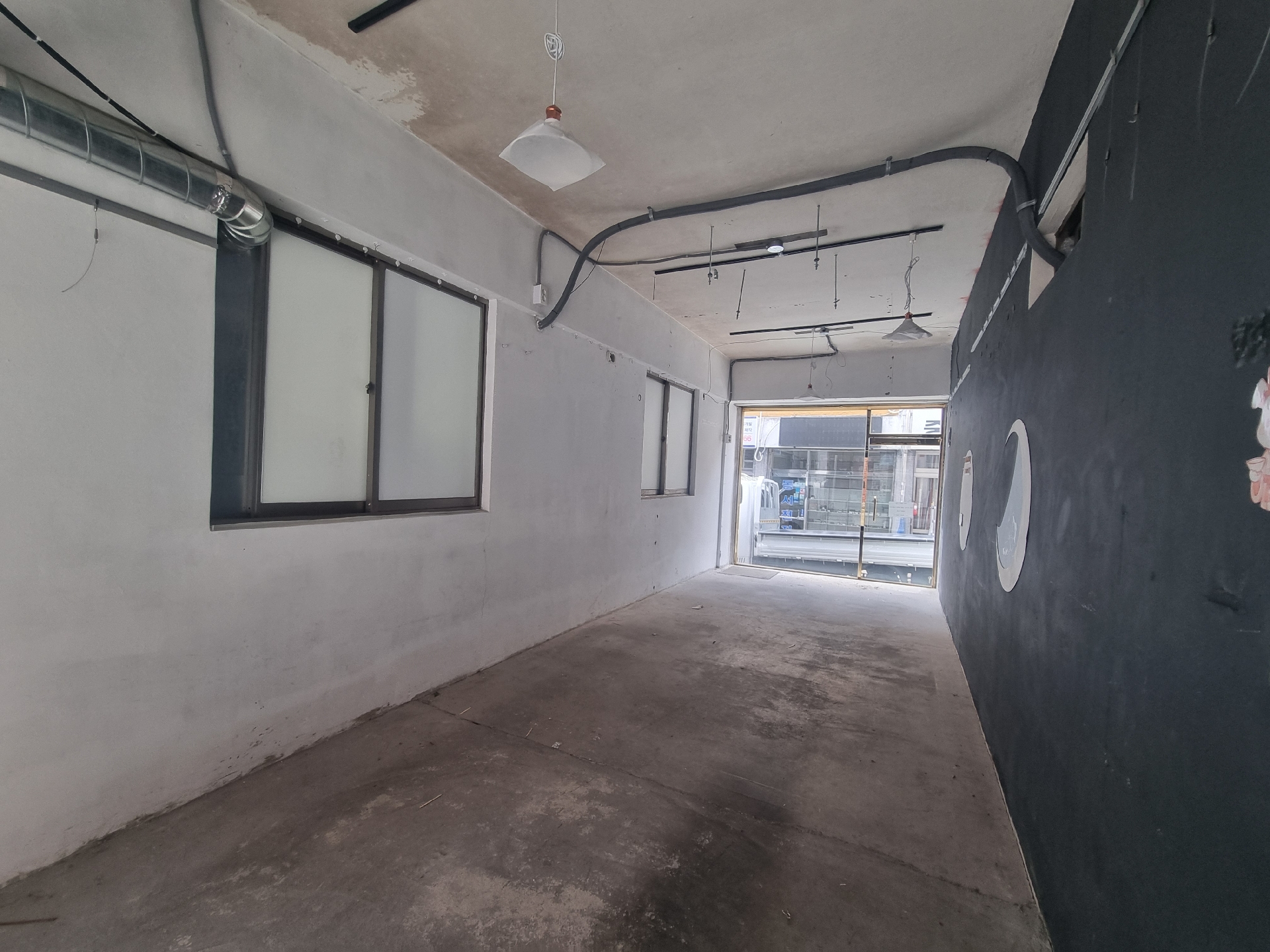 부산광역시 부산진구 전포동 상가 - 1