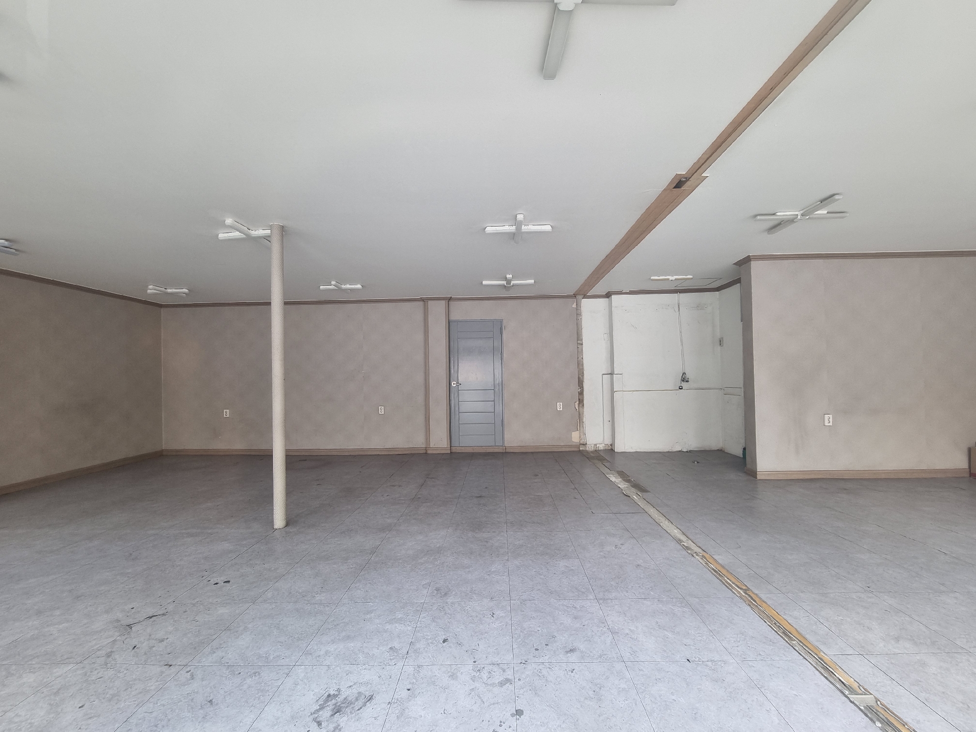 부산광역시 부산진구 전포동 건물 - 1