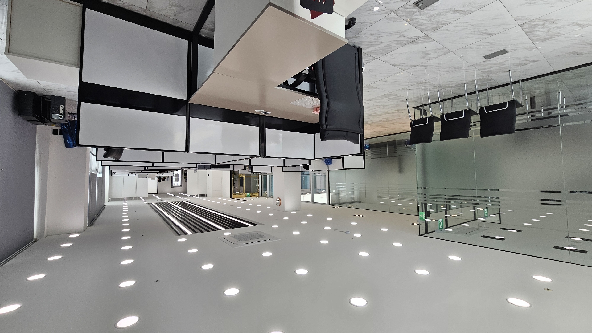 부산광역시 연제구 거제동 사무실 - 1