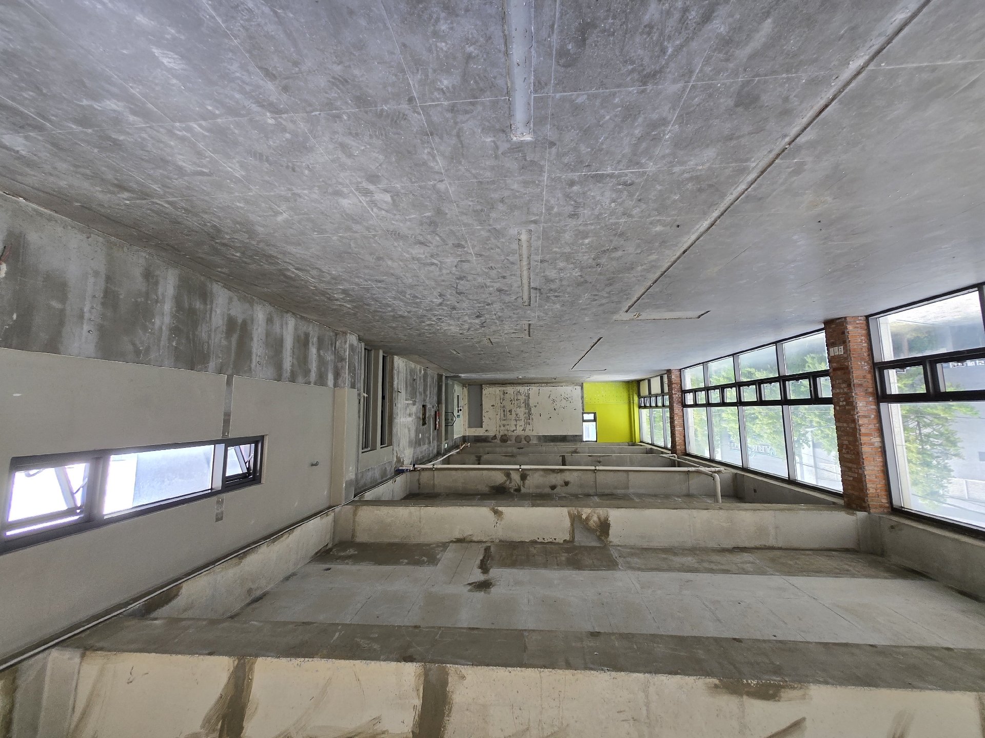 부산광역시 부산진구 부암동 상가 - 1