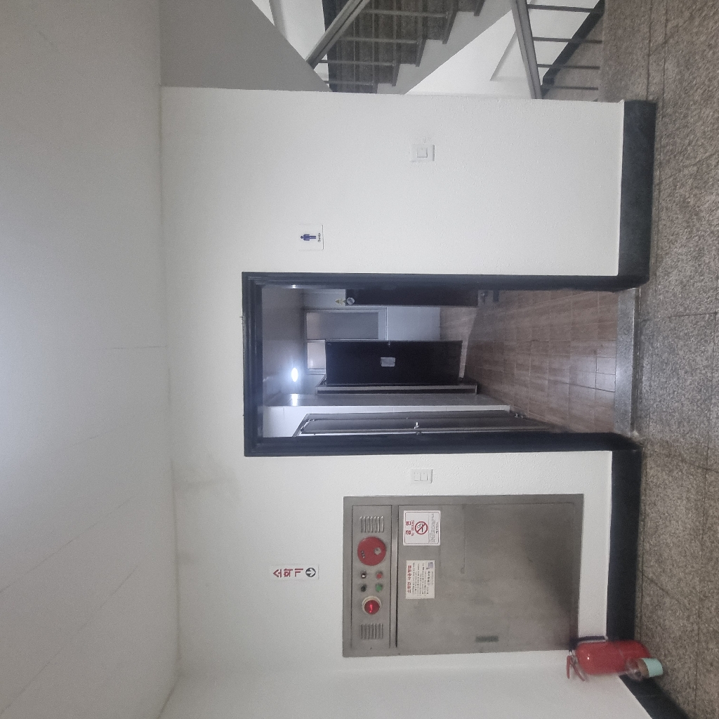 부산광역시 중구 중앙동4가 사무실 썸네일 2