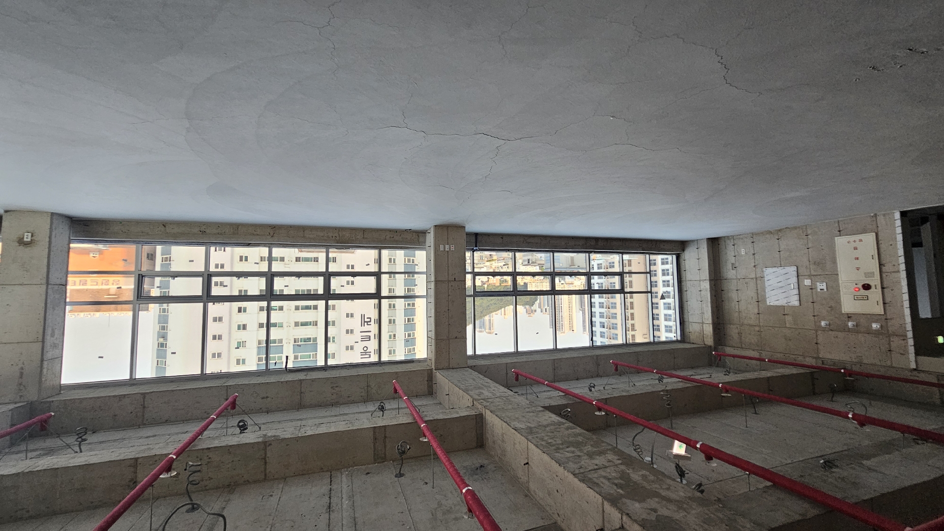 부산광역시 수영구 광안동 사무실 - 1