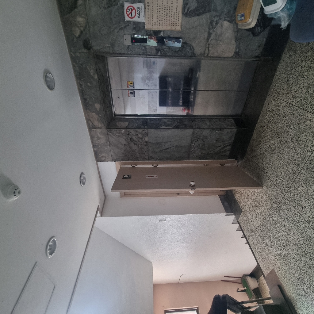 부산광역시 동구 초량동 건물 - 1