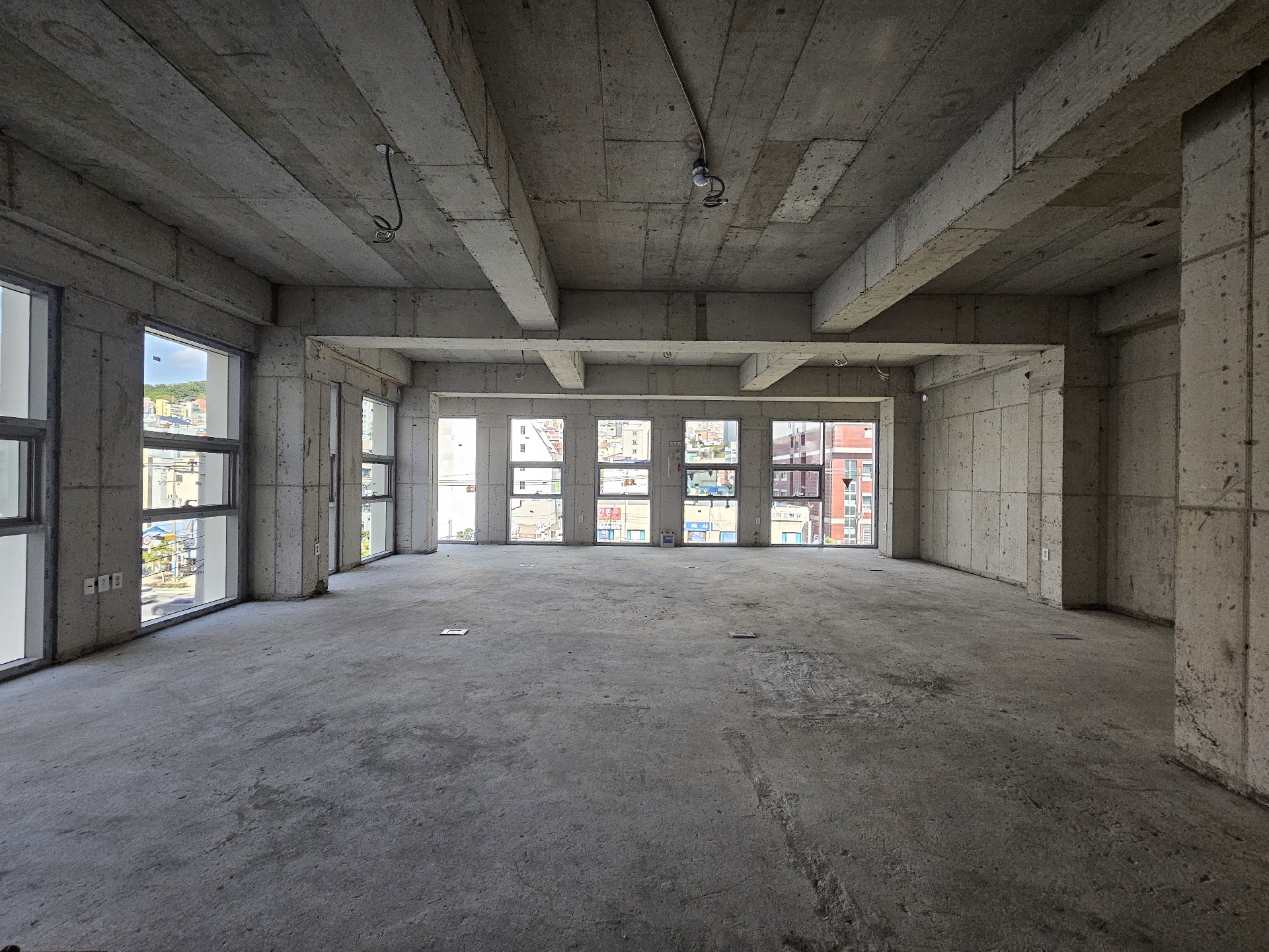 부산광역시 부산진구 전포동 상가 - 1