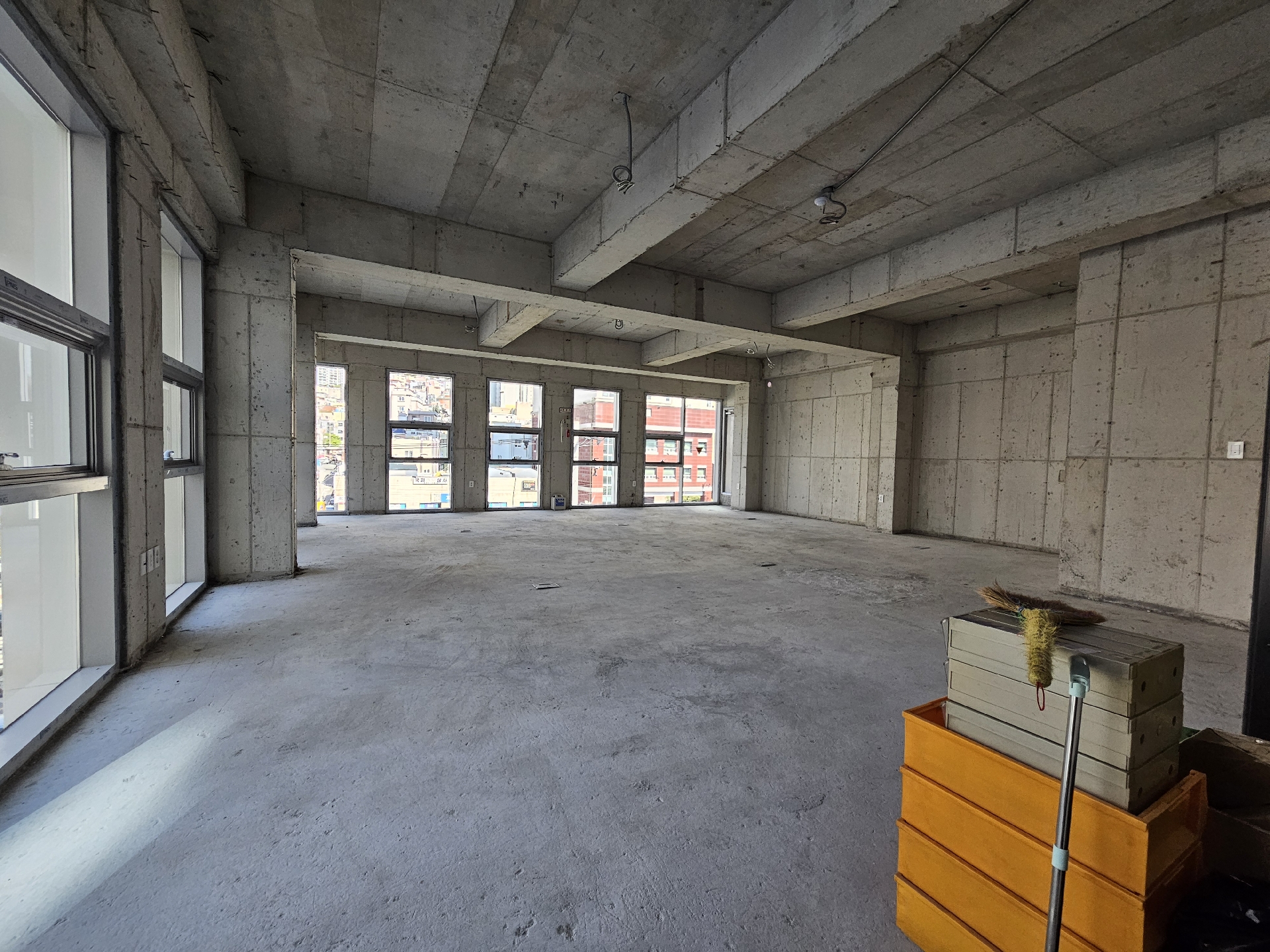 부산광역시 부산진구 전포동 사무실 - 1