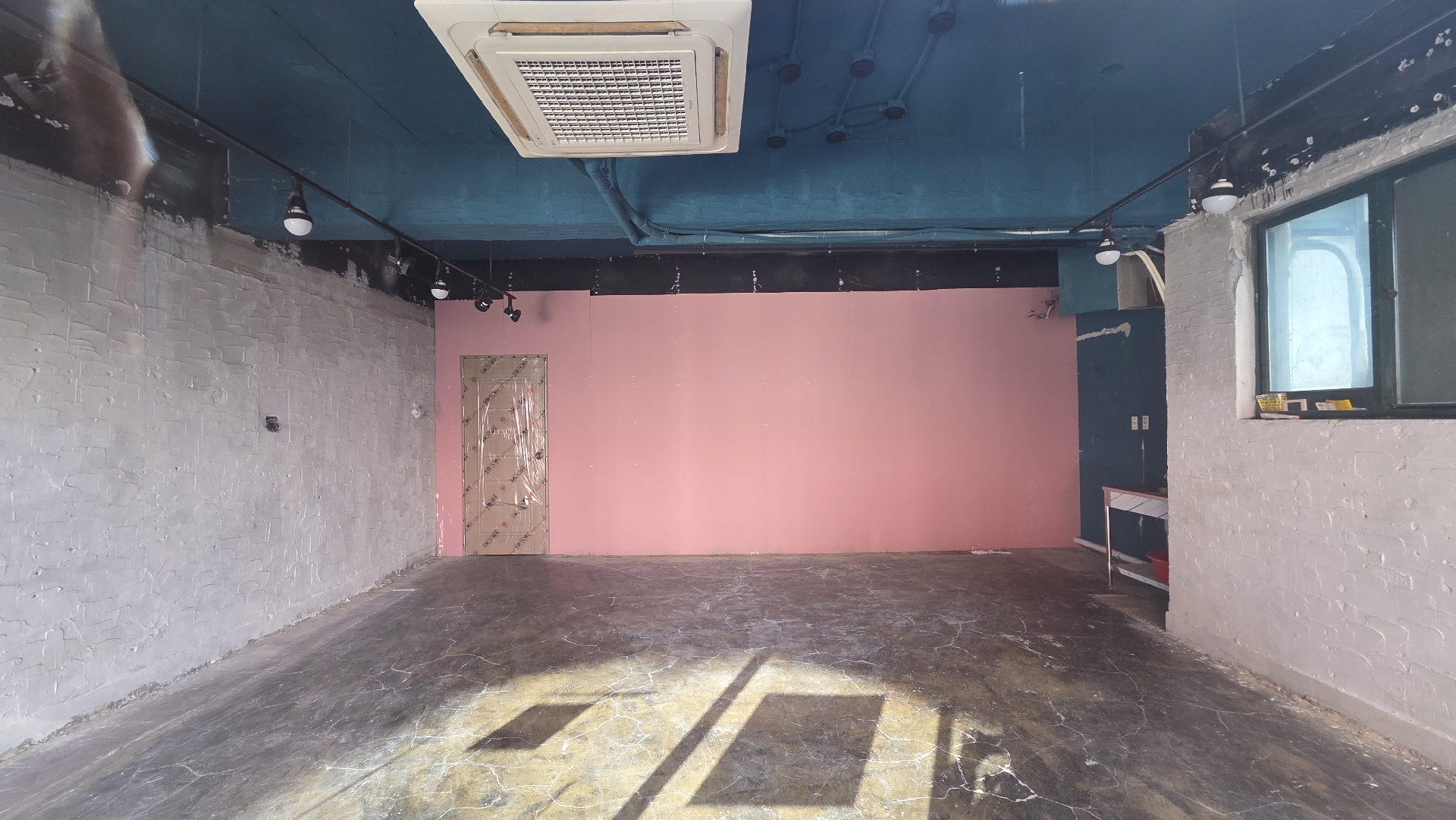 부산광역시 남구 대연동 상가 - 1