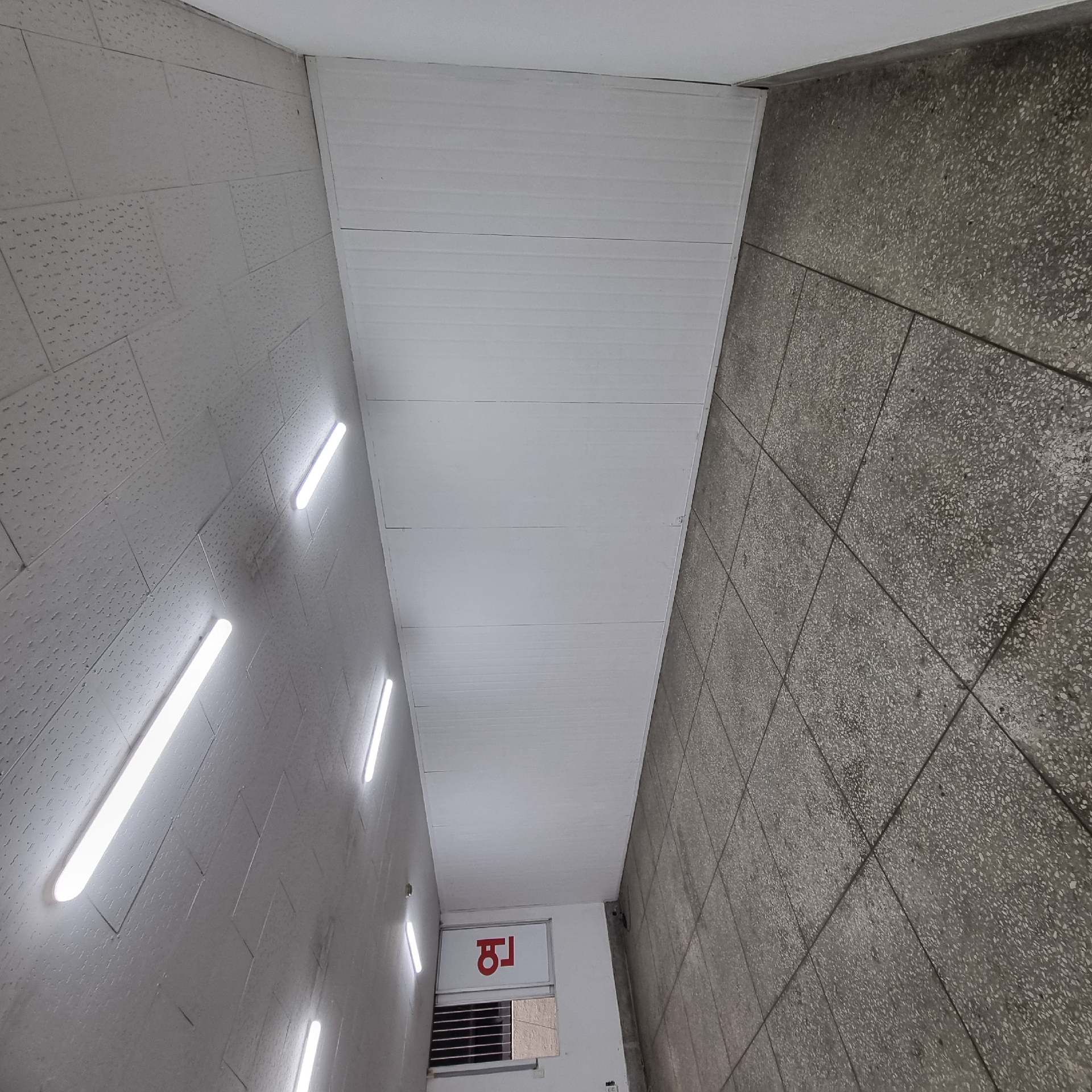 부산광역시 중구 중앙동4가 사무실 썸네일 2