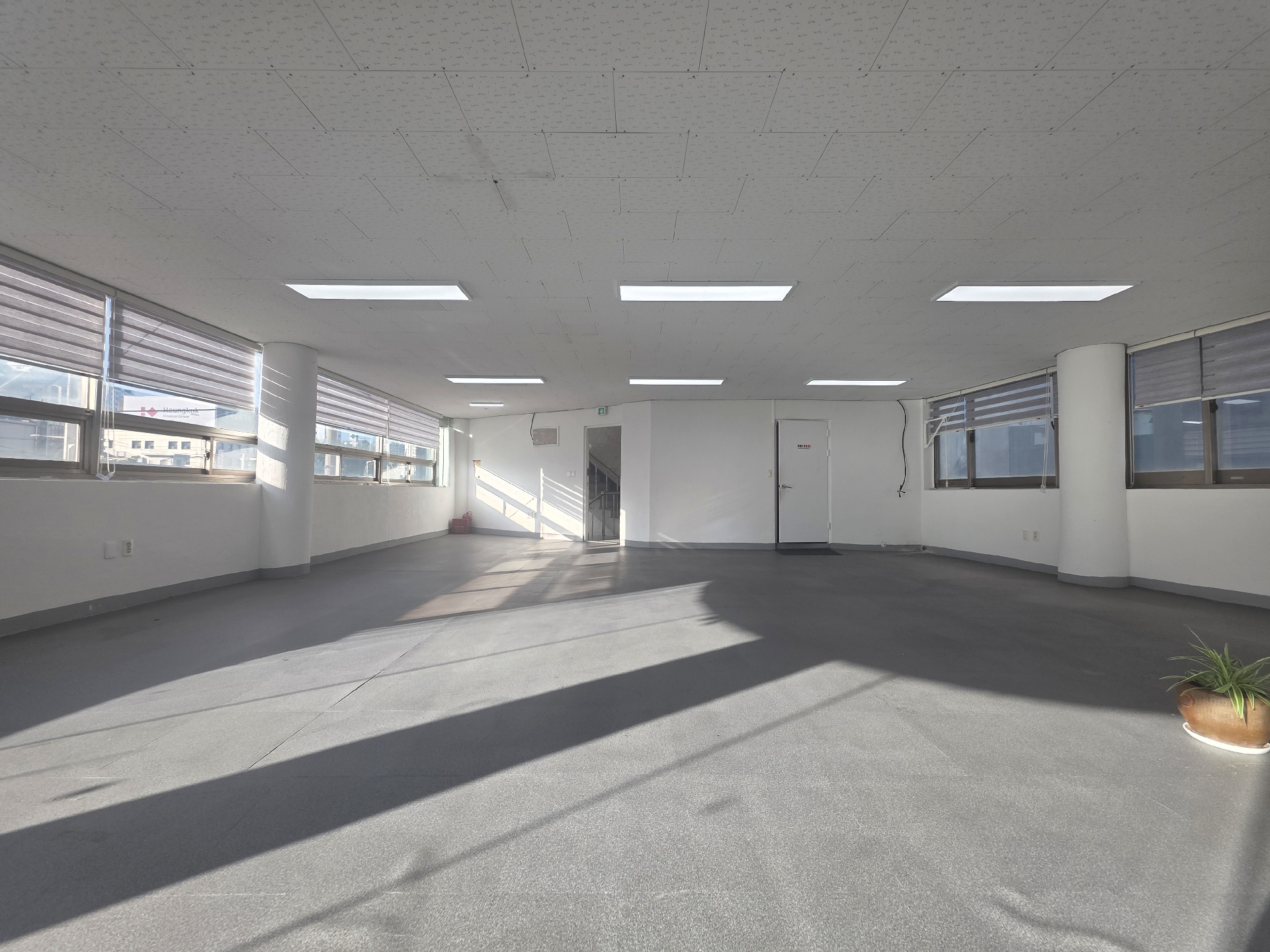 부산광역시 동구 좌천동 사무실 썸네일 6