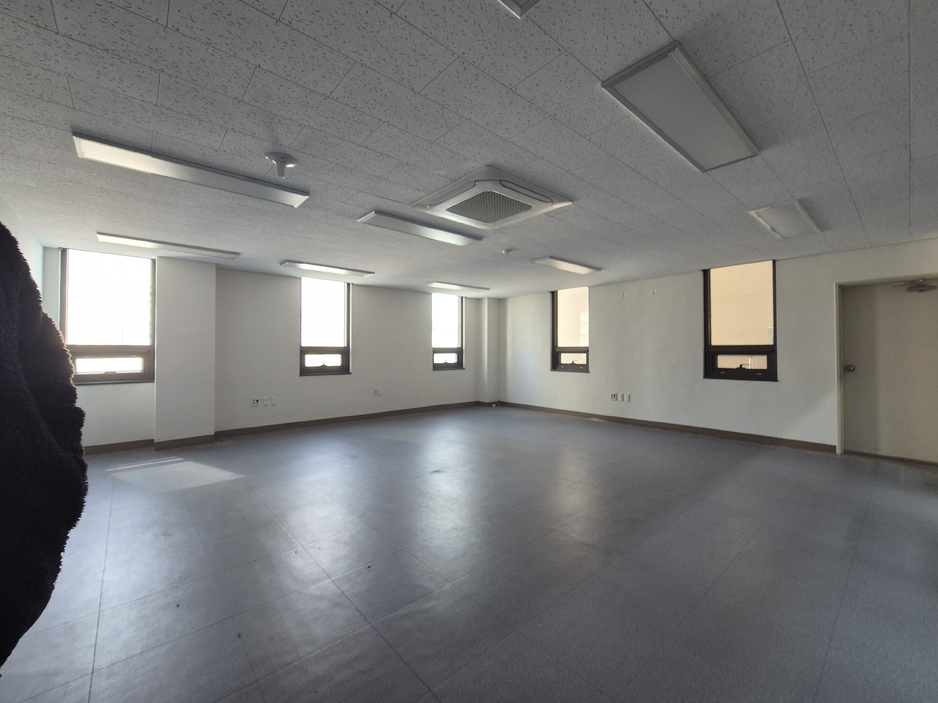 부산광역시 중구 중앙동4가 상가 썸네일 4