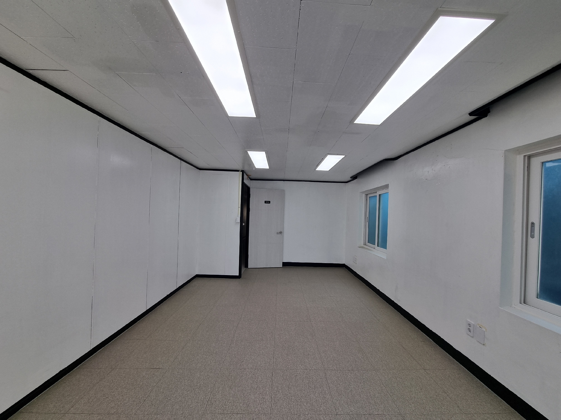 부산광역시 중구 중앙동4가 사무실 썸네일 4