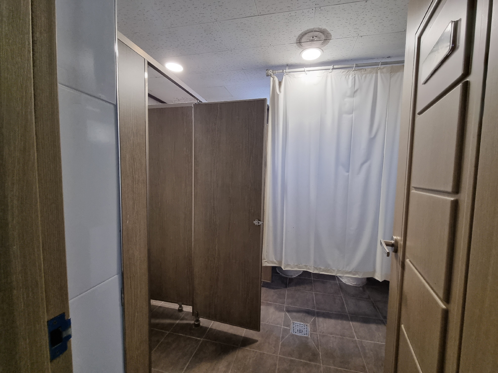 부산광역시 중구 중앙동4가 사무실 썸네일 6