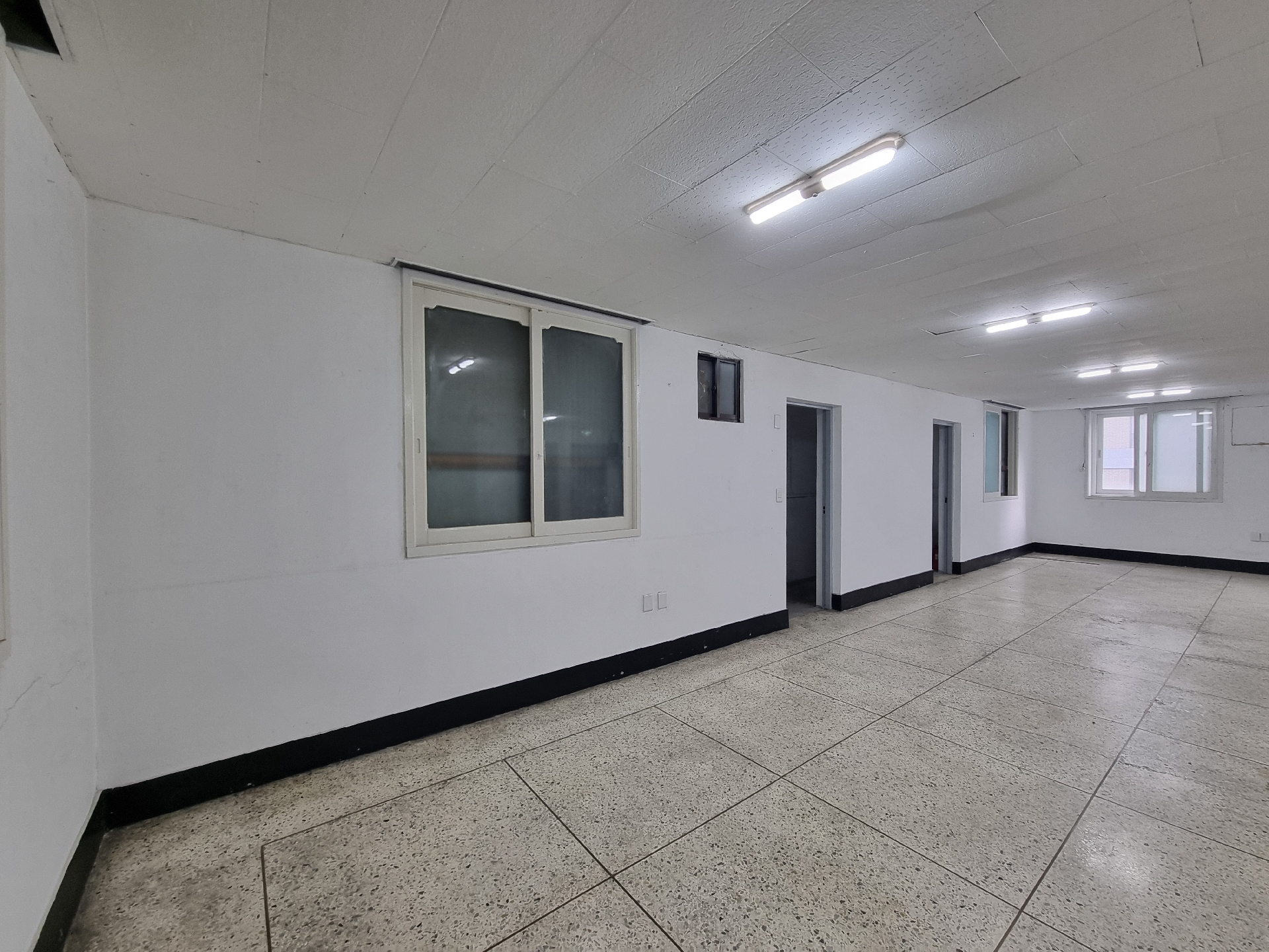 부산광역시 동구 초량동 사무실 썸네일 2