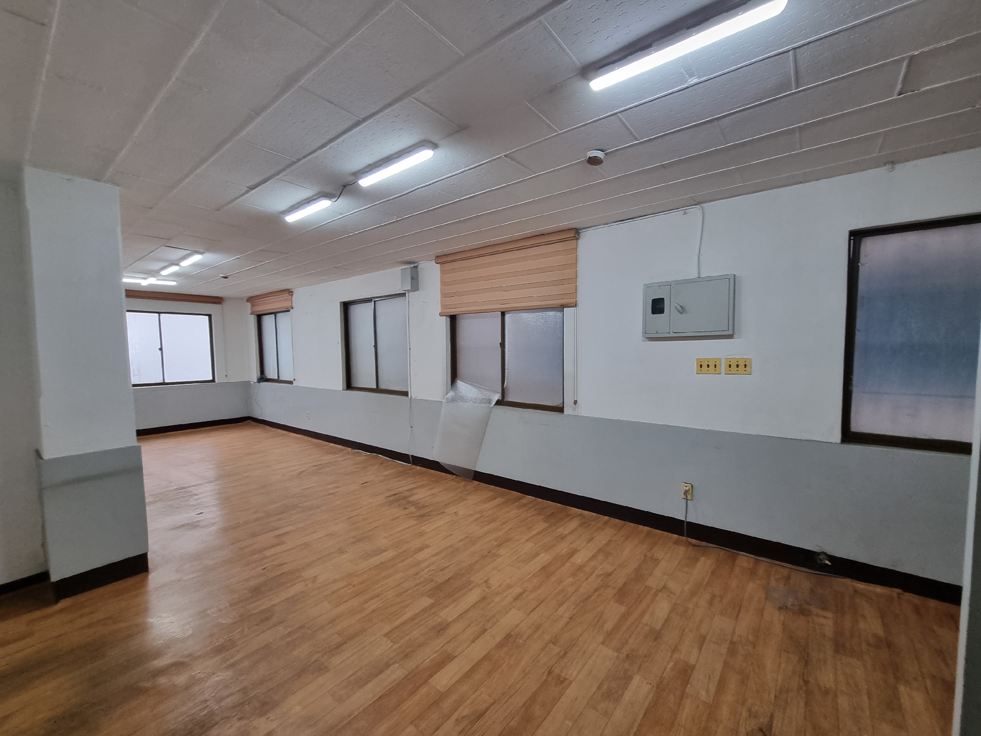 부산광역시 중구 중앙동4가 사무실 썸네일 3