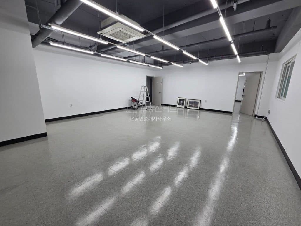 부산광역시 동구 범일동 사무실 썸네일 2