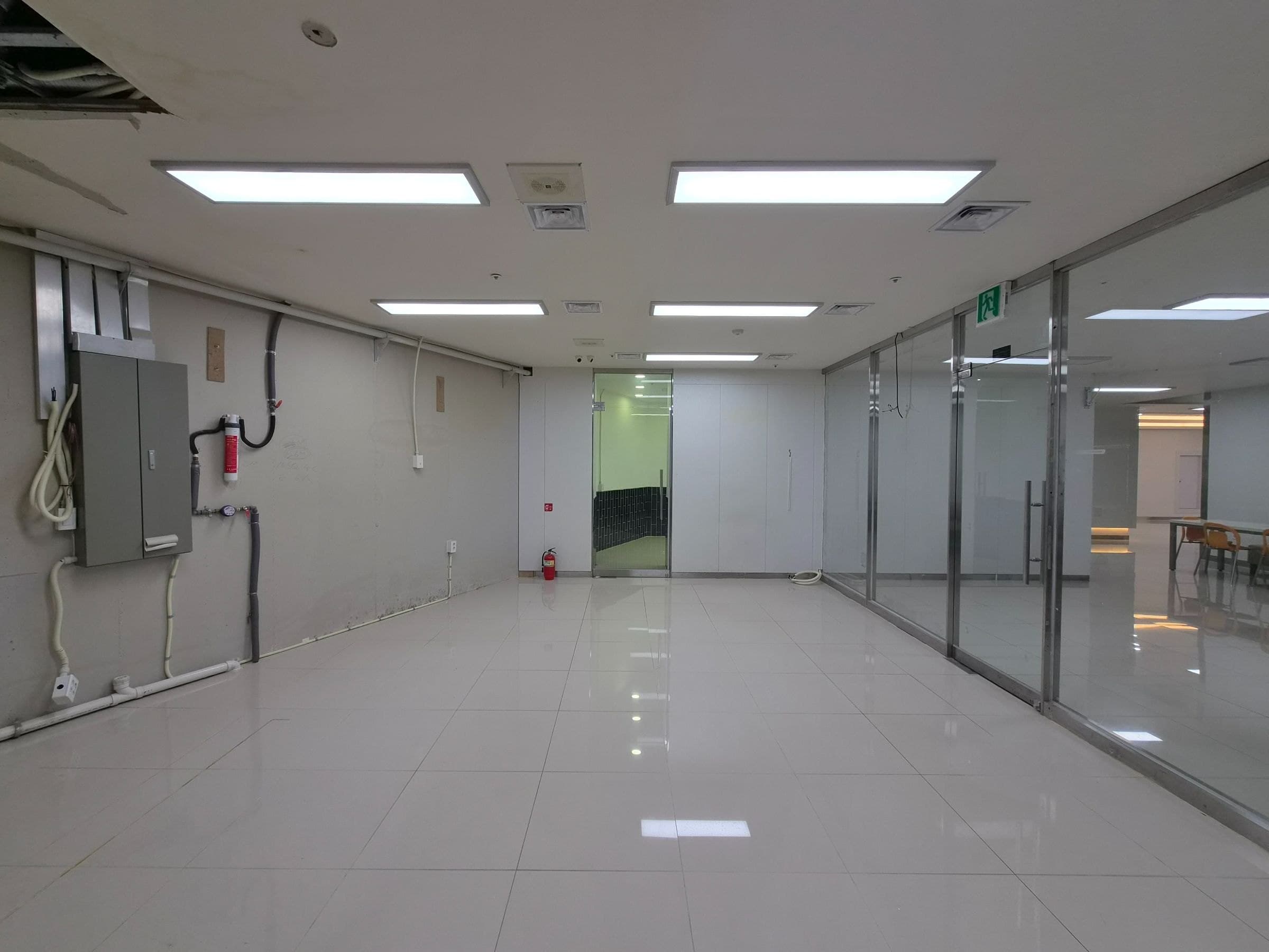 부산광역시 연제구 거제동 상가 썸네일 2