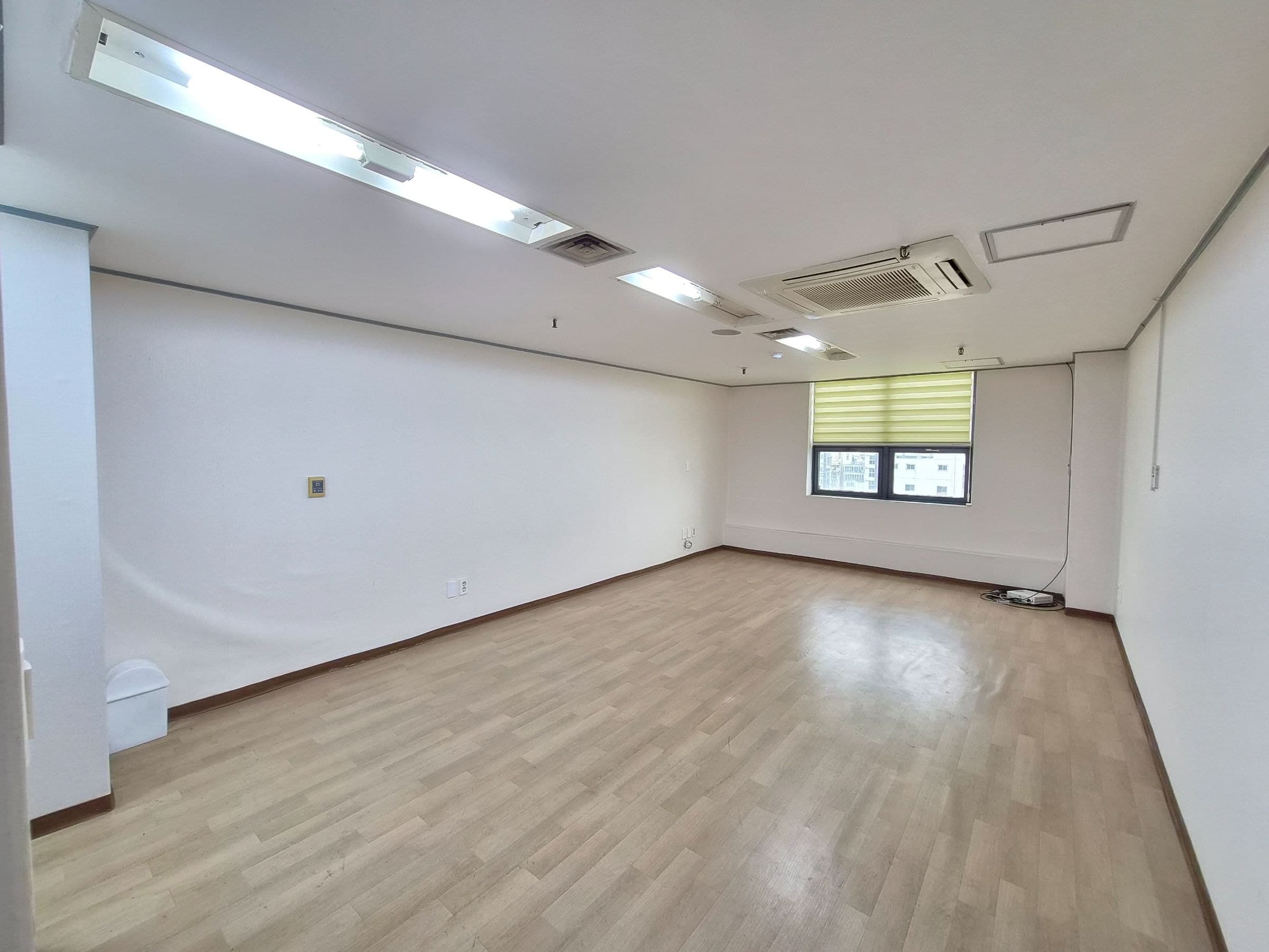 부산광역시 연제구 연산동 사무실 썸네일 2