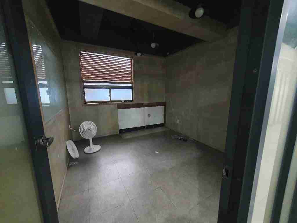 부산광역시 동구 초량동 사무실 썸네일 3