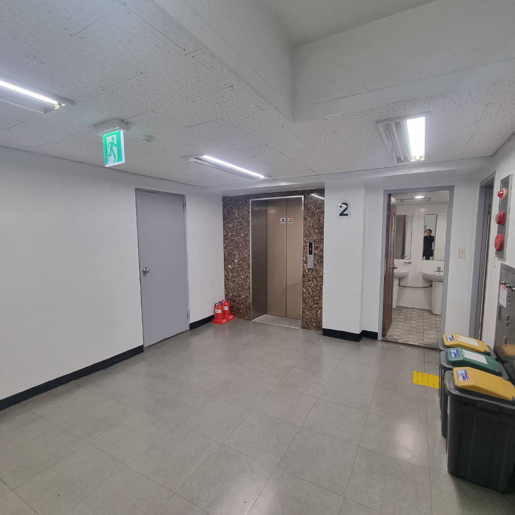 부산광역시 중구 중앙동 상가 썸네일 3