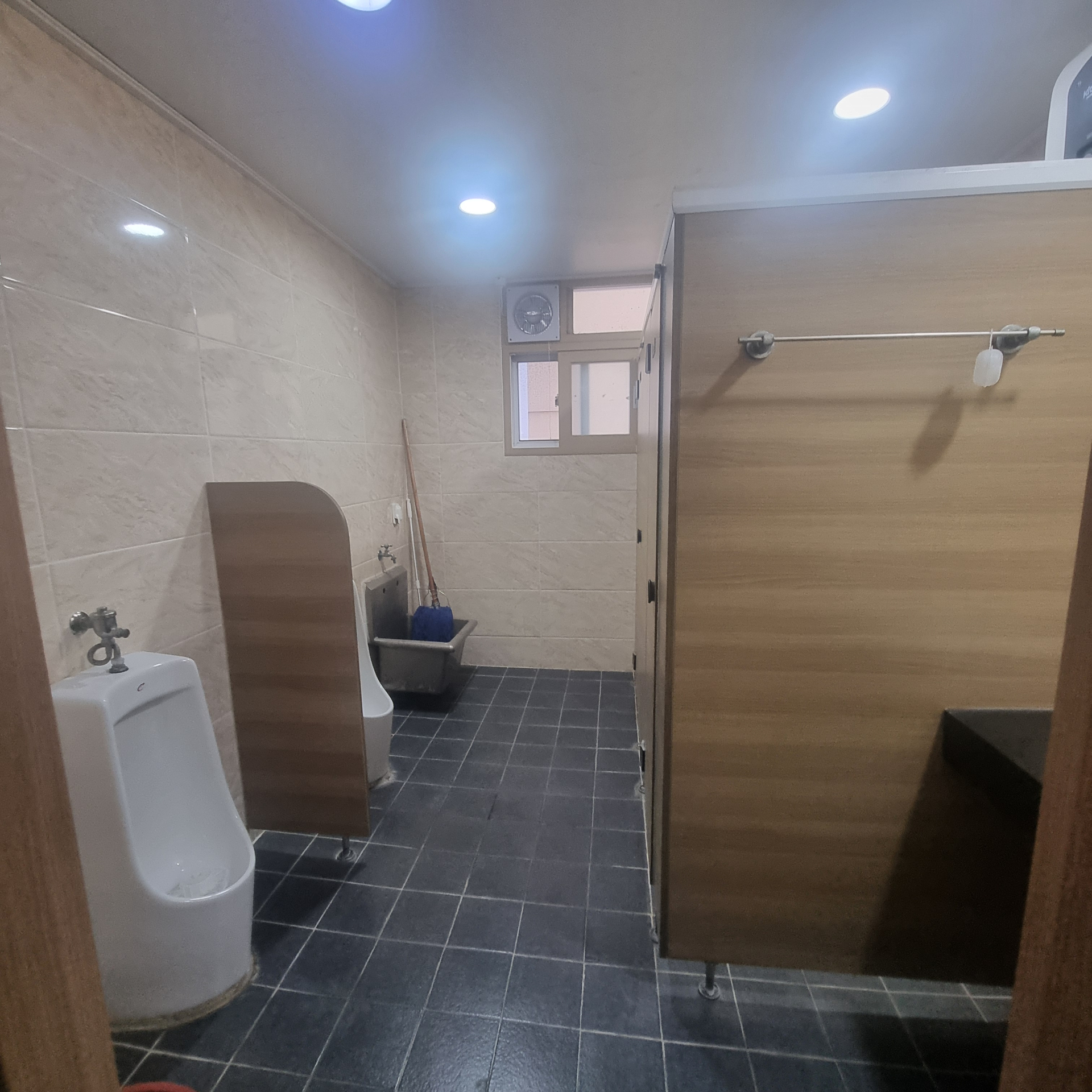 부산광역시 동구 초량동 사무실 썸네일 3