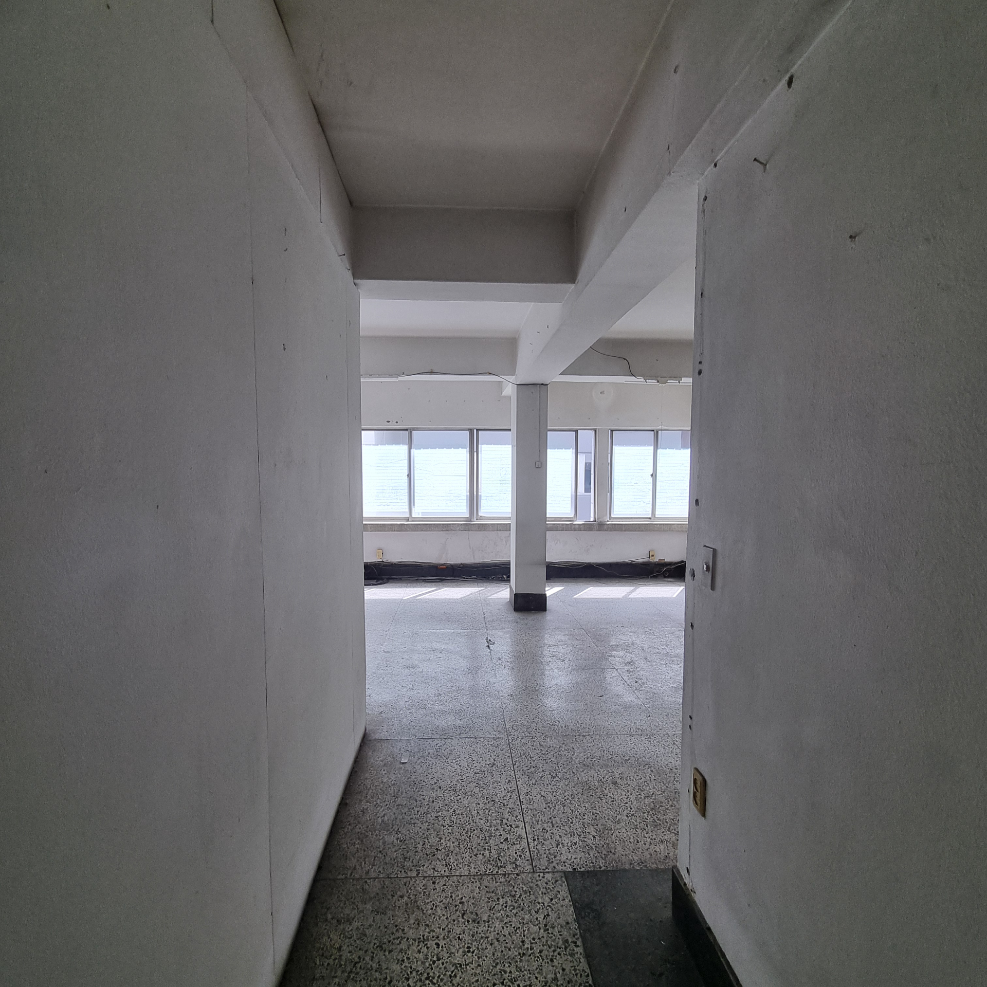 부산광역시 중구 중앙동4가 사무실 썸네일 4