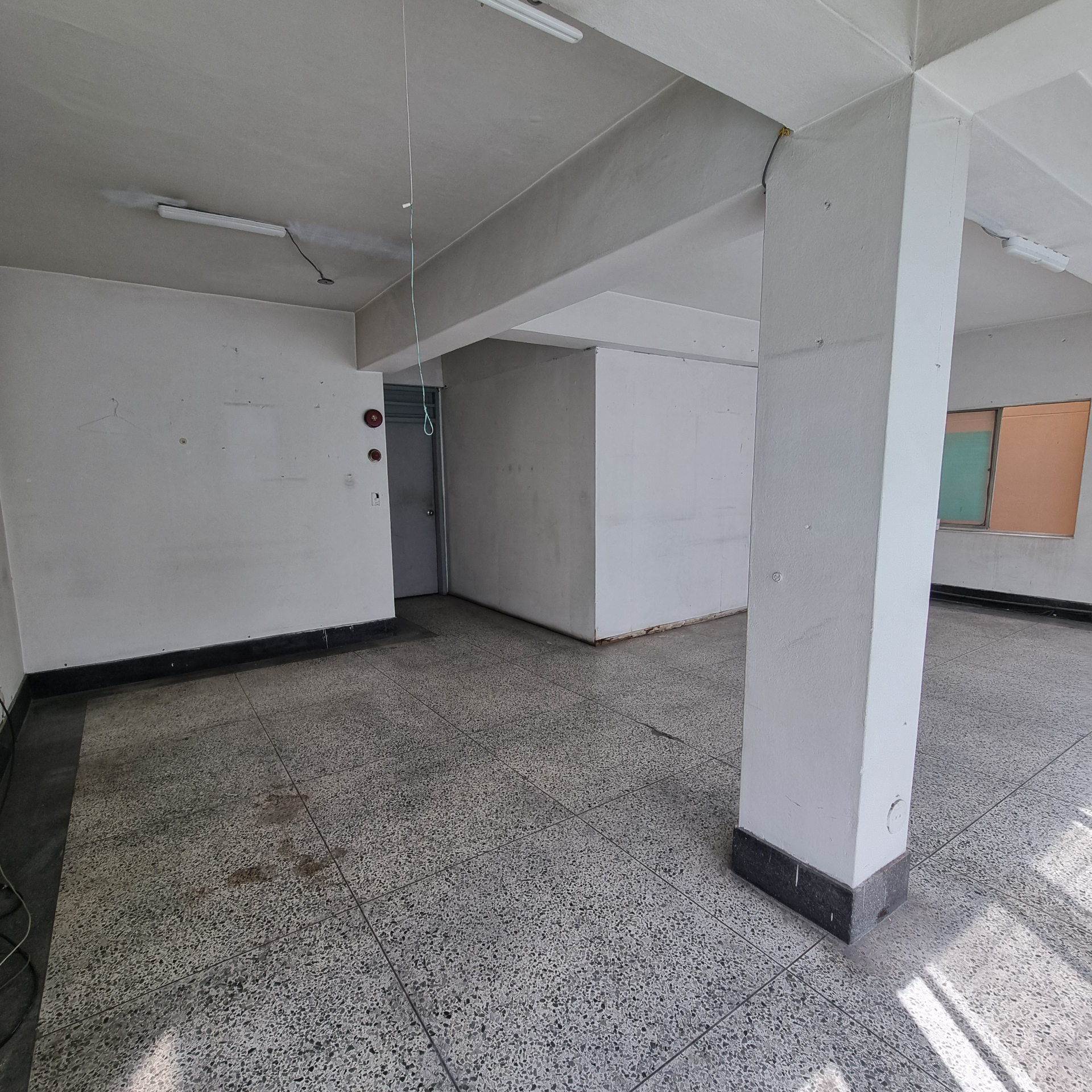 부산광역시 중구 중앙동4가 사무실 썸네일 6