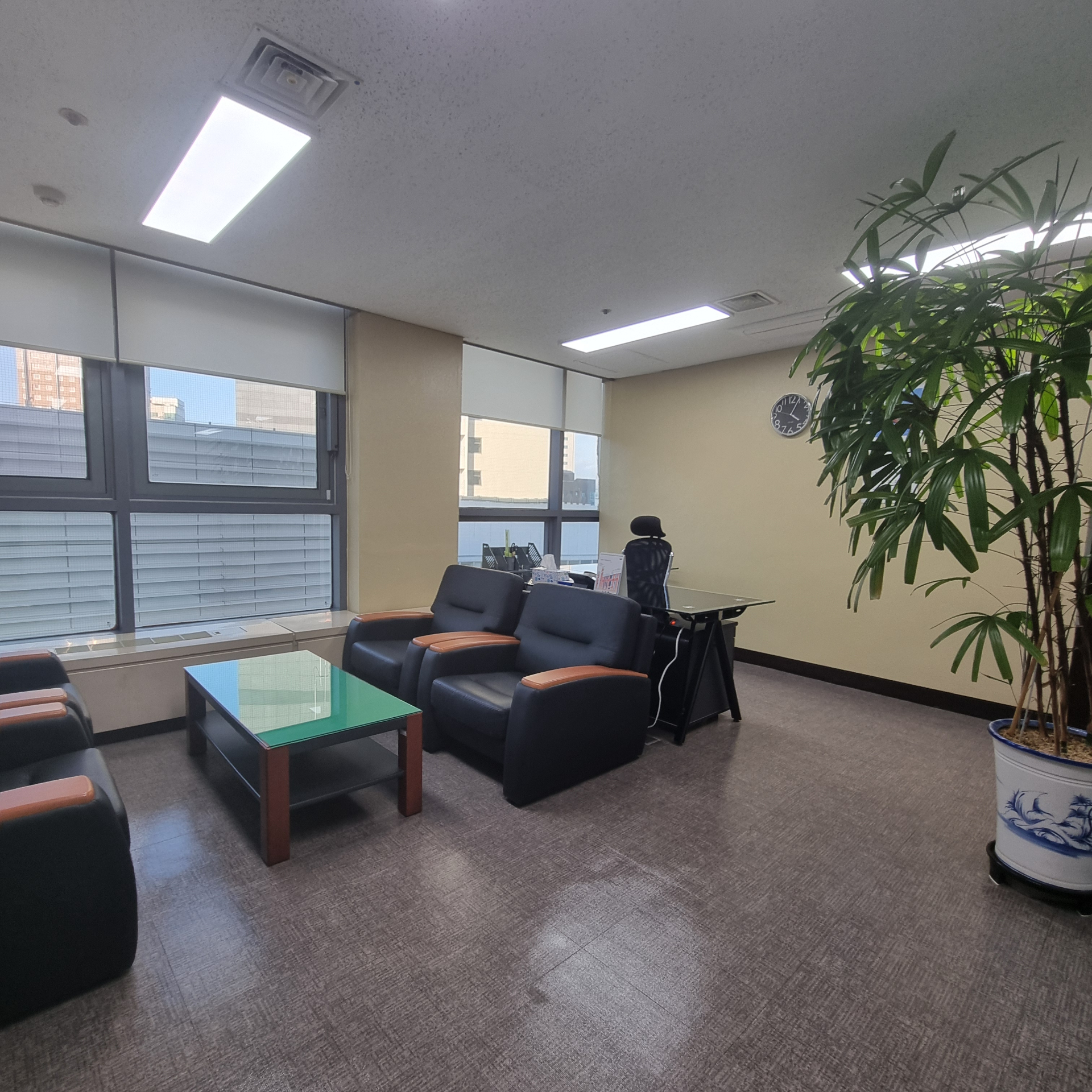 부산광역시 중구 중앙동4가 사무실 썸네일 6