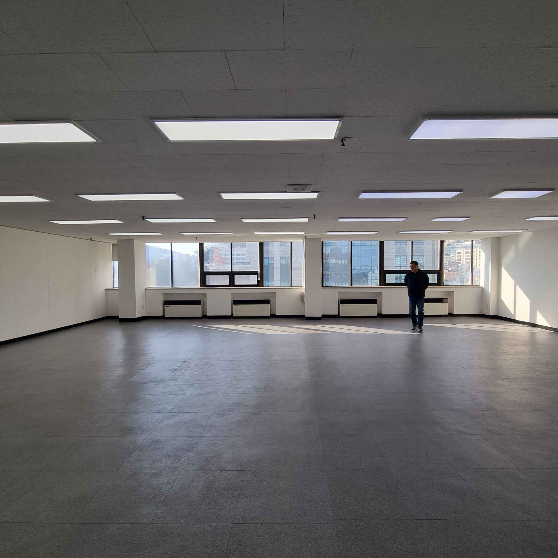 부산광역시 중구 중앙동4가 사무실 썸네일 3