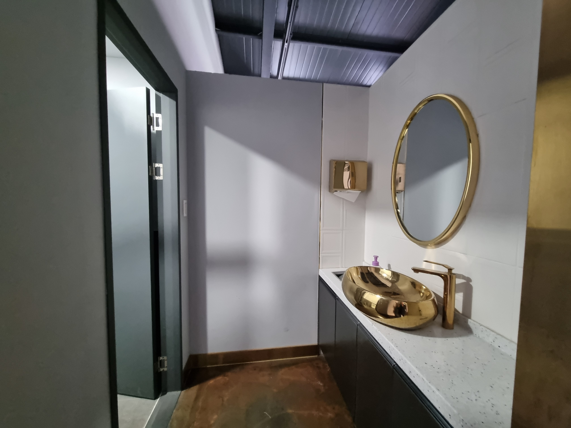 부산광역시 부산진구 연지동 상가 썸네일 8