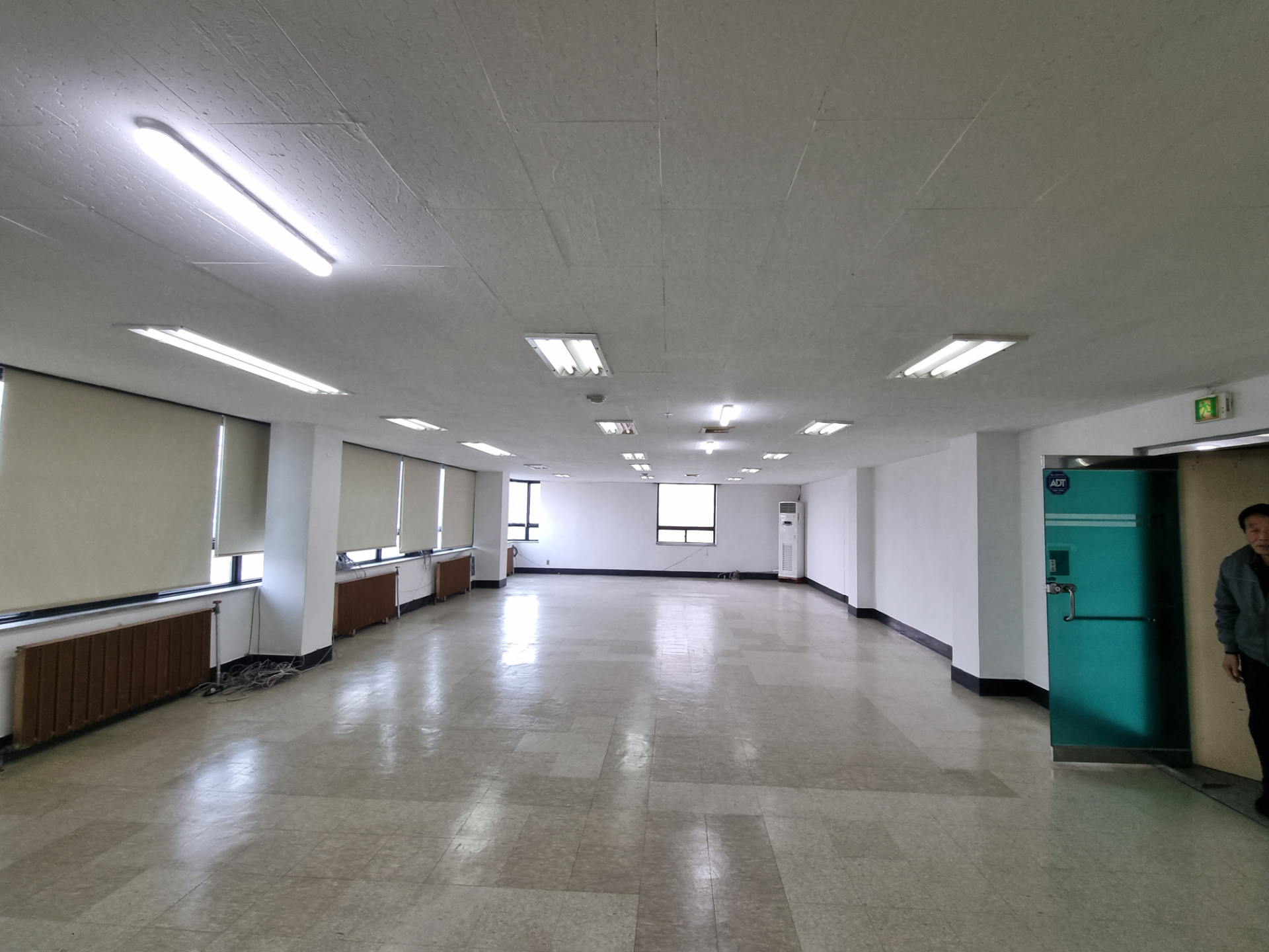 부산광역시 동구 초량동 사무실 - 1