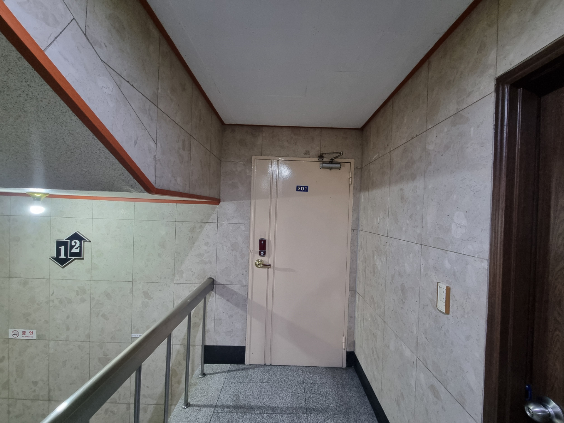 부산광역시 동구 초량동 사무실 썸네일 8