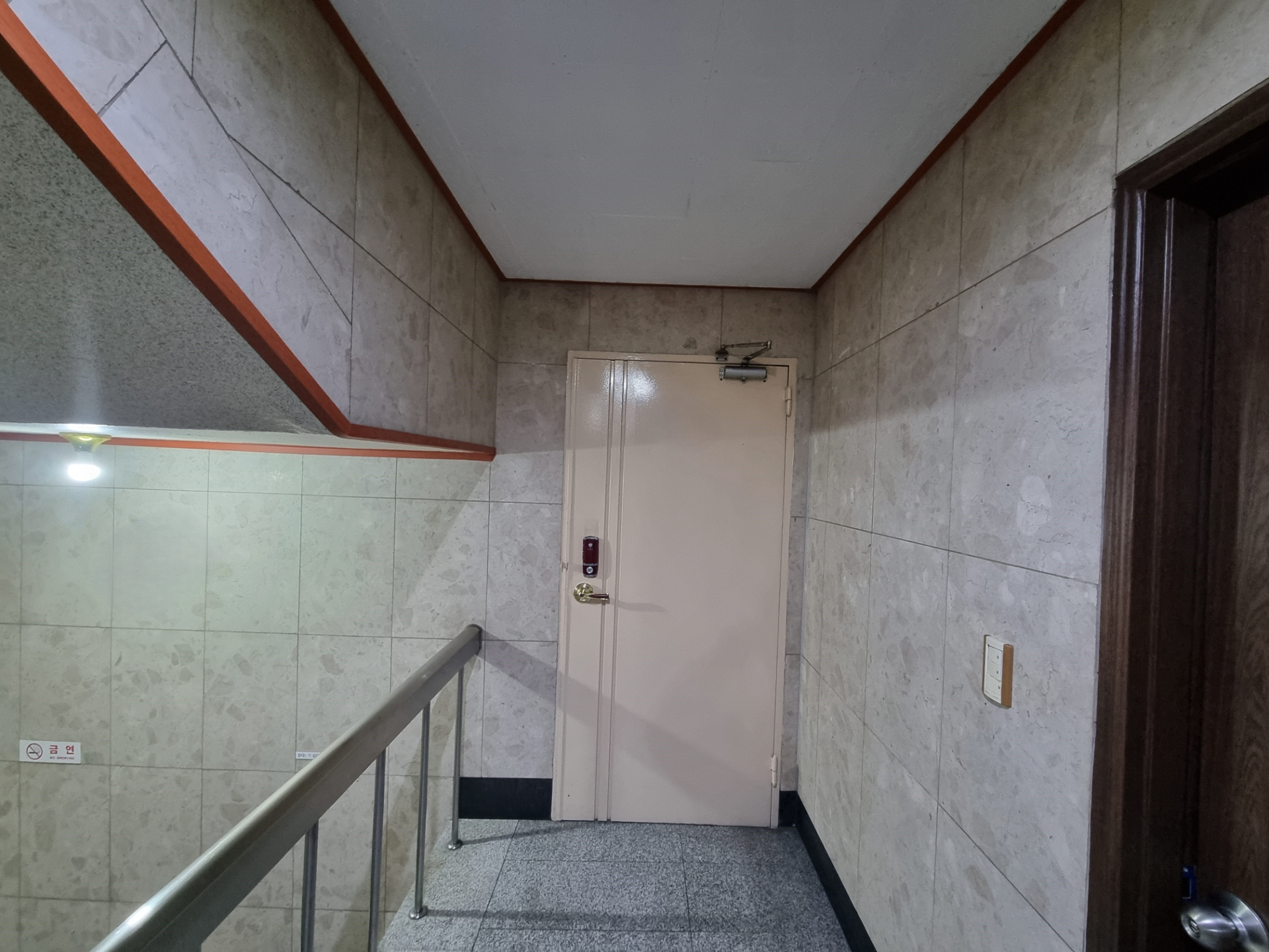 부산광역시 동구 초량동 사무실 썸네일 7