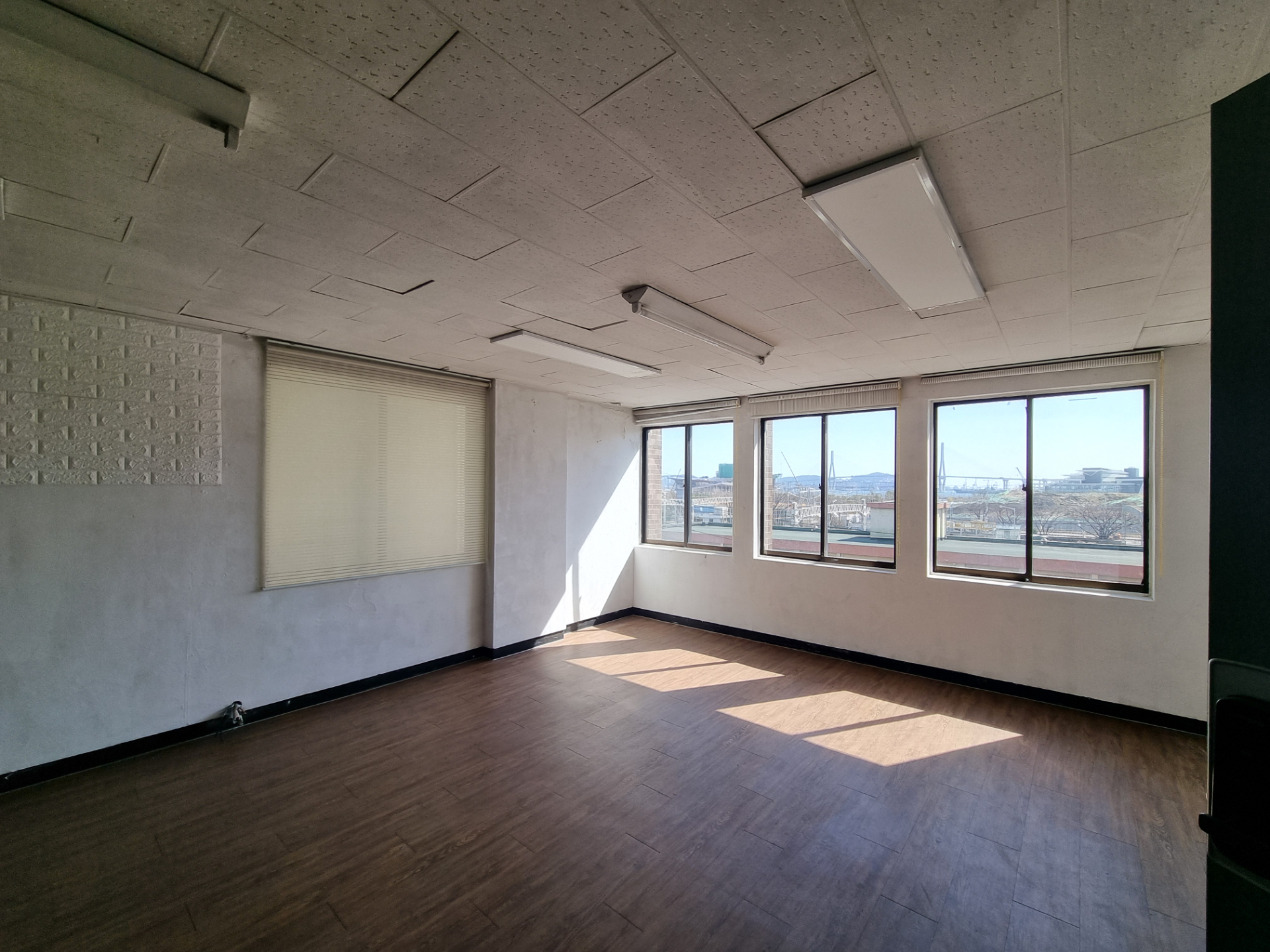 부산광역시 중구 중앙동4가 사무실 썸네일 4