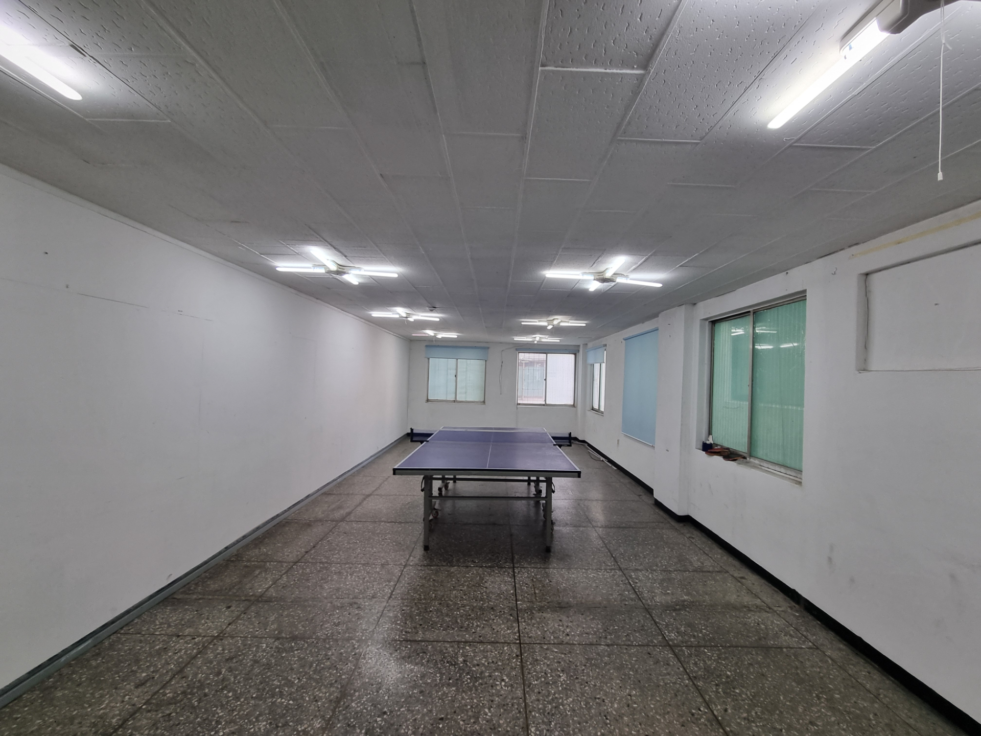 부산광역시 중구 중앙동4가 사무실 - 1