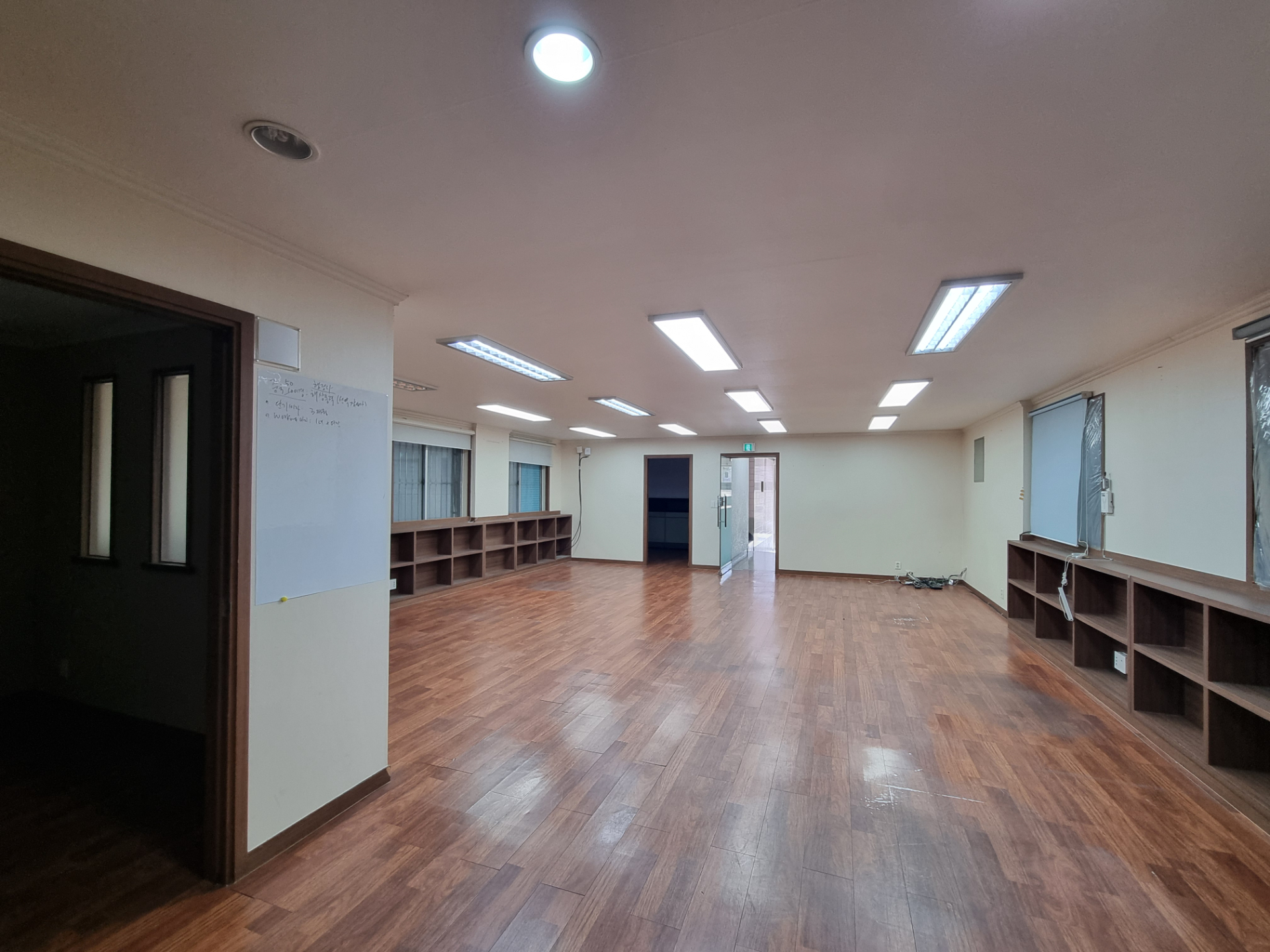 부산광역시 중구 중앙동4가 사무실 썸네일 3