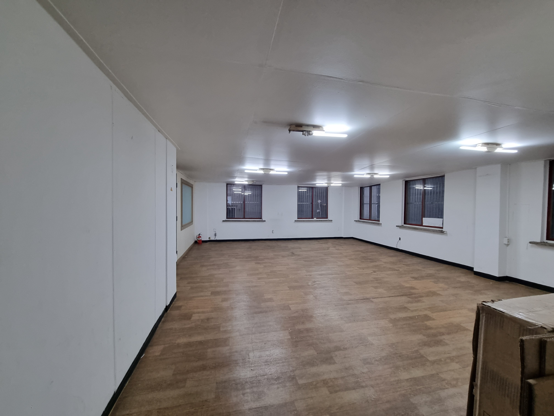 부산광역시 동구 초량동 사무실 - 1