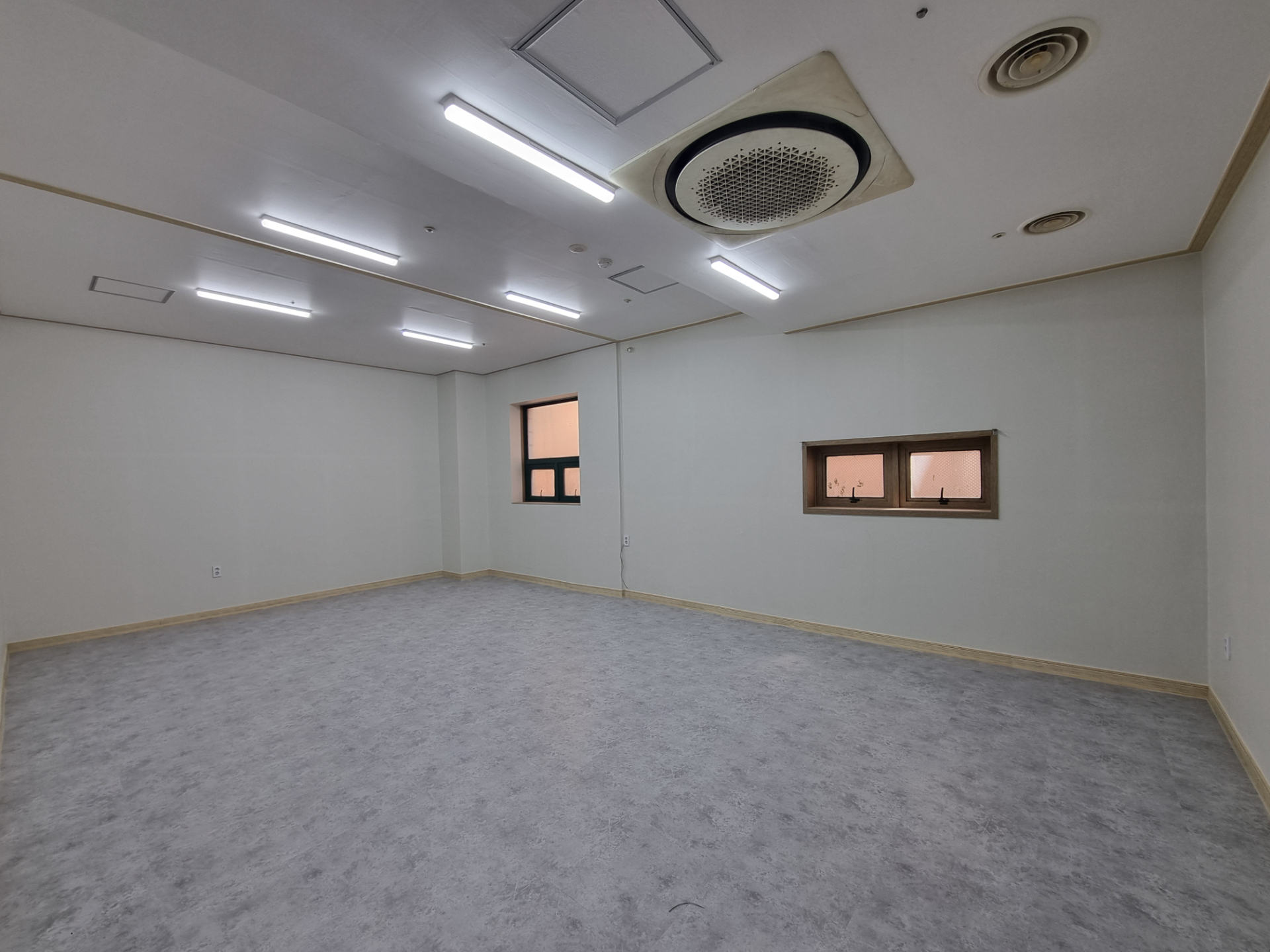 부산광역시 동구 초량동 사무실 썸네일 2