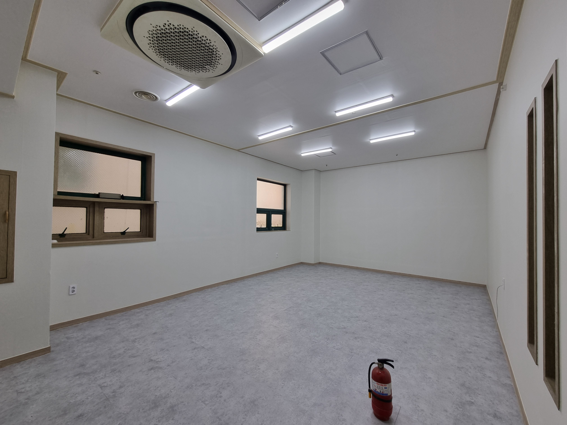 부산광역시 동구 초량동 사무실 썸네일 2