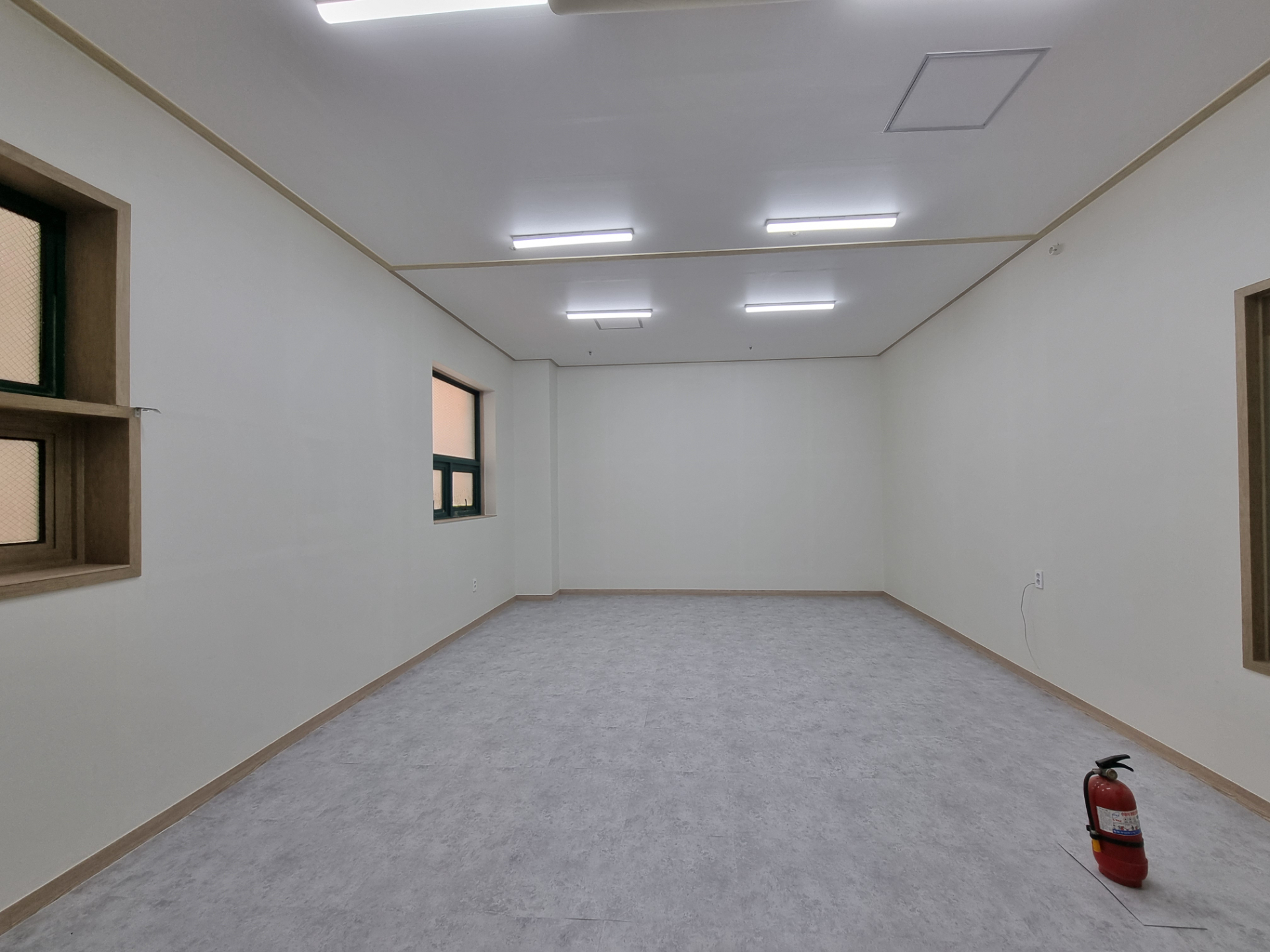 부산광역시 동구 초량동 사무실 - 1