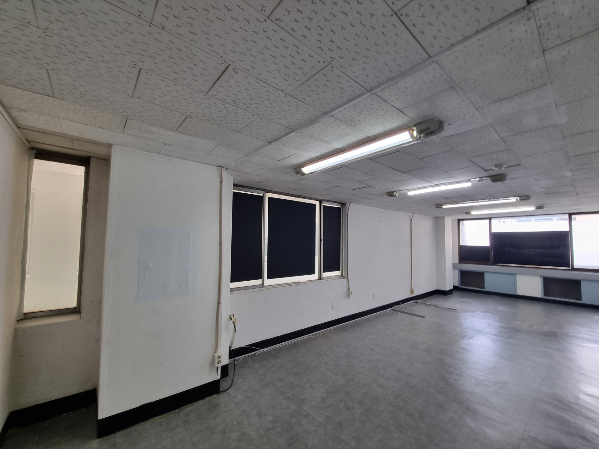 부산광역시 중구 중앙동4가 사무실 썸네일 2