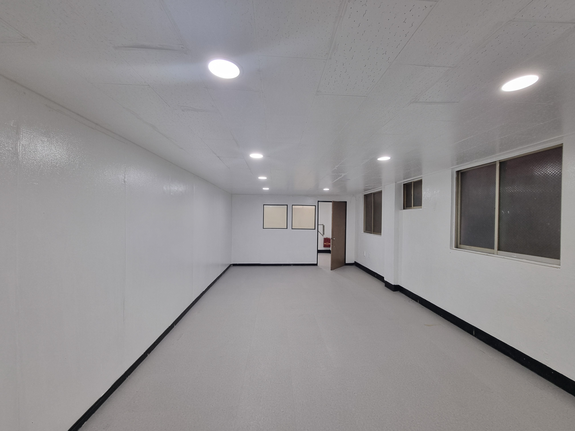 부산광역시 중구 중앙동4가 사무실 - 1