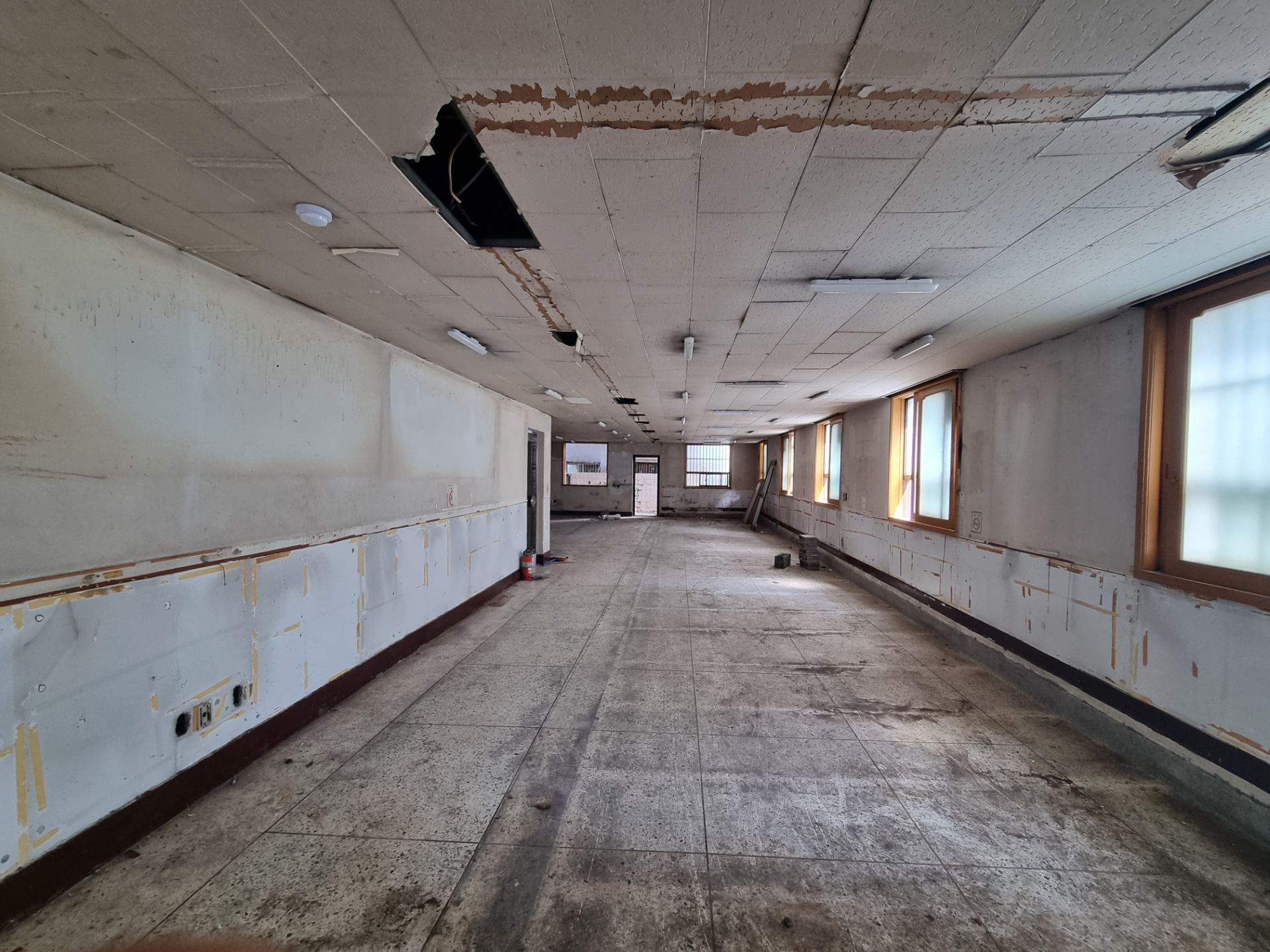 부산광역시 동구 초량동 상가 - 1