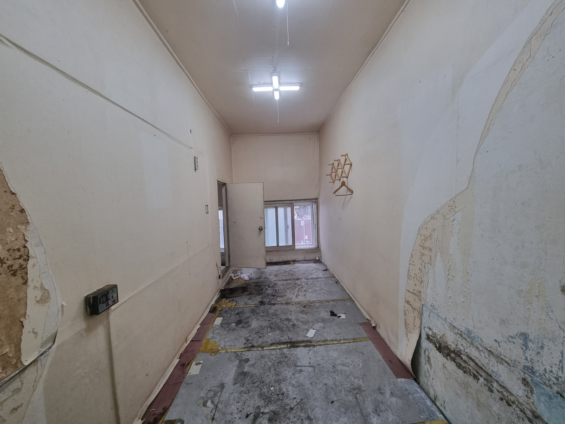 부산광역시 중구 중앙동2가 상가 썸네일 7