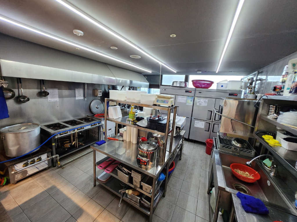 부산광역시 중구 중앙동5가 상가 썸네일 5